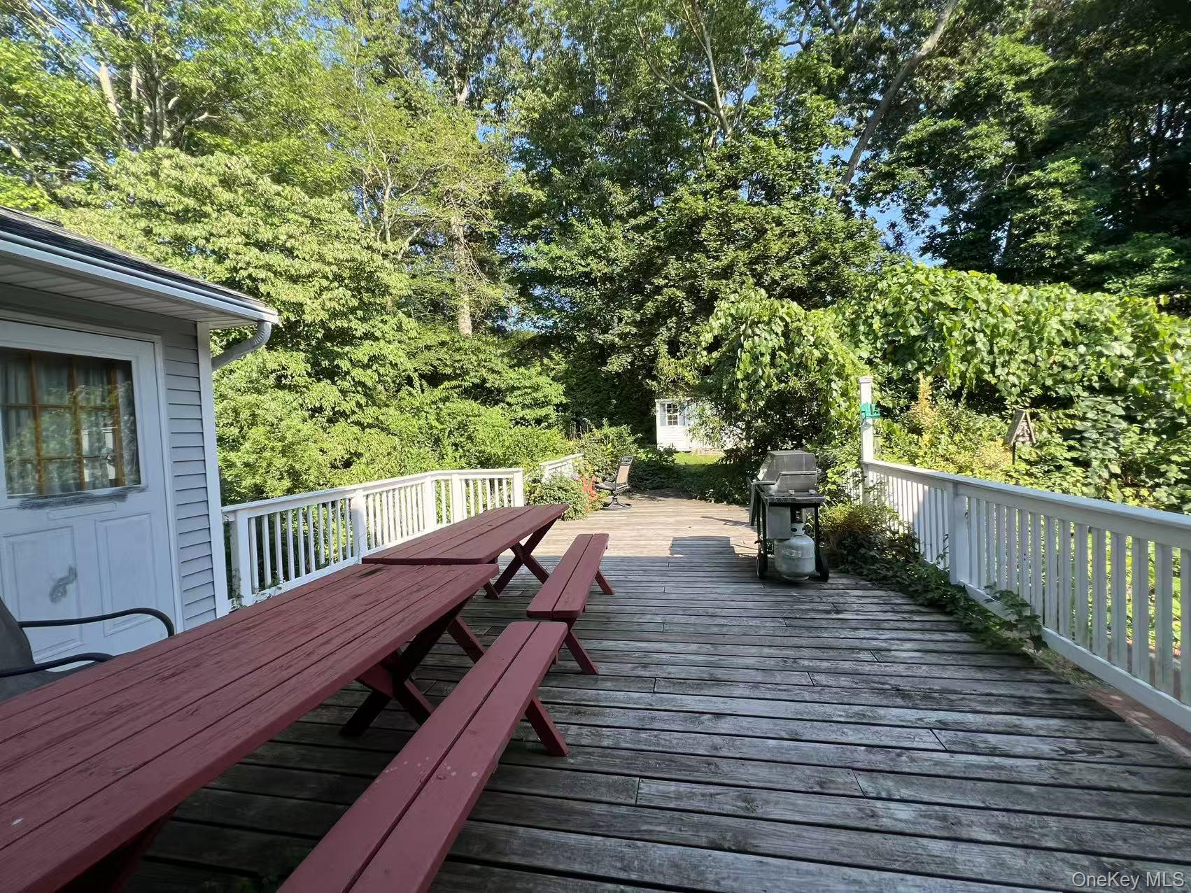 Single Family Glenwood  Suffolk County, NY 11777, MLS-898981-40