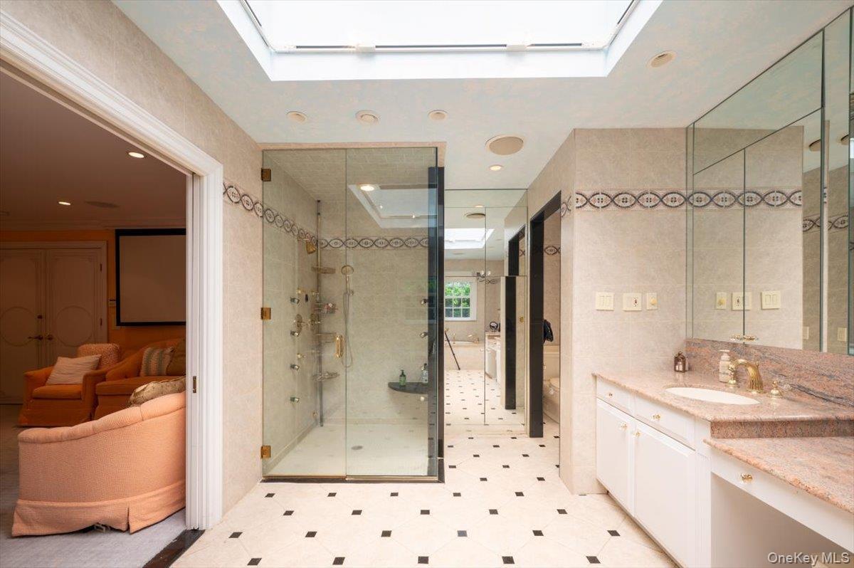 Single Family Harbor Nassau County, NY 11557, MLS-899002-21