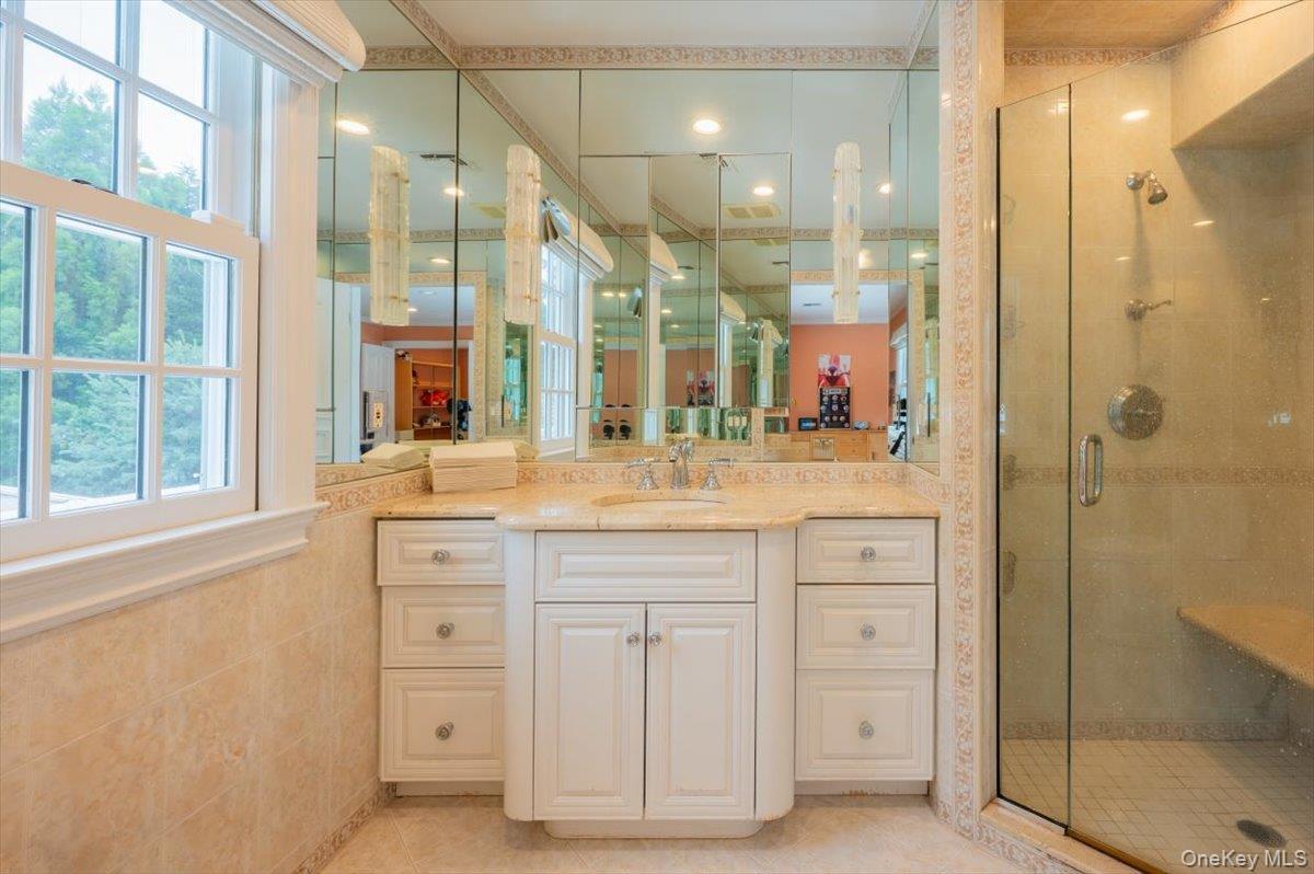 Single Family Harbor Nassau County, NY 11557, MLS-899002-27