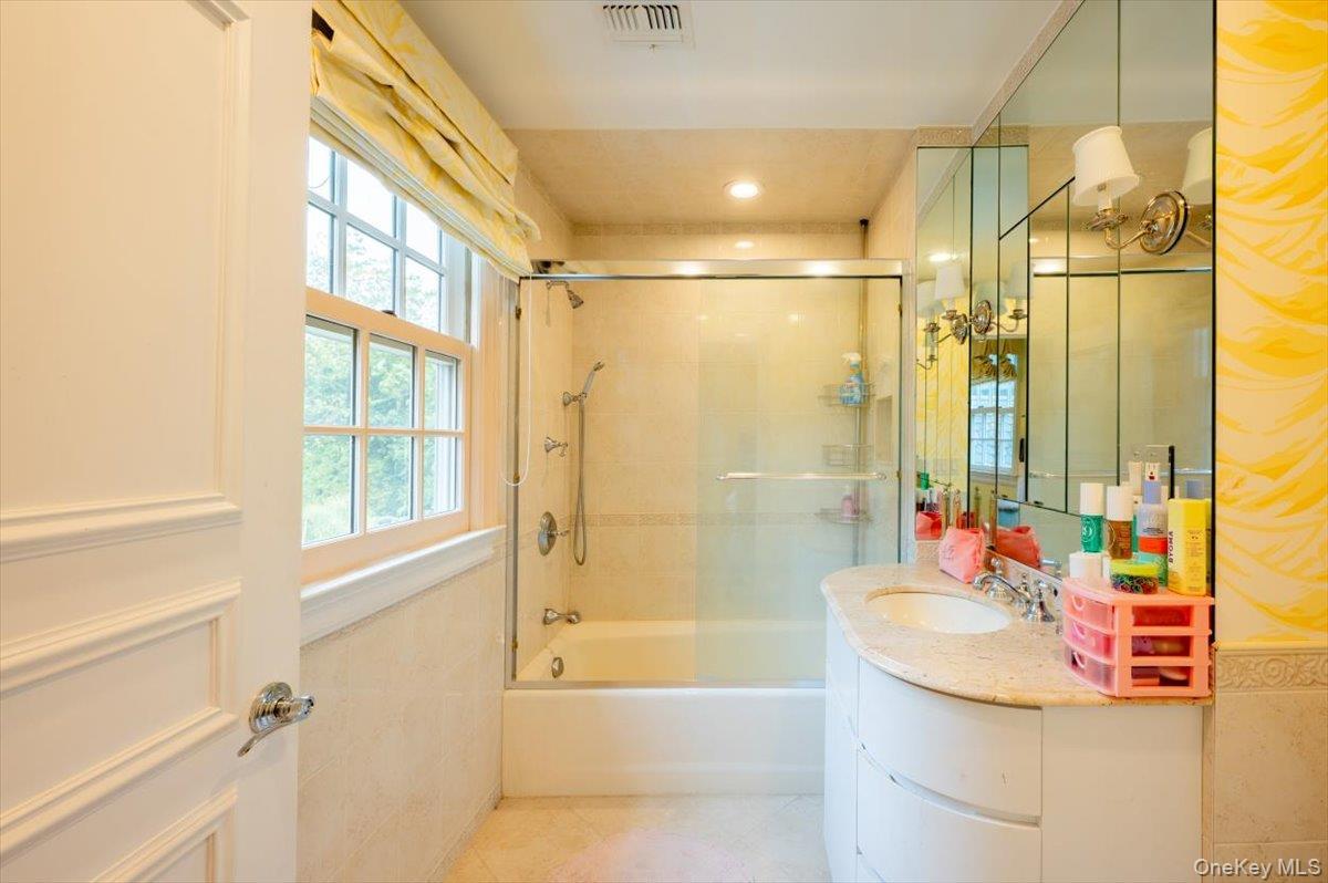 Single Family Harbor Nassau County, NY 11557, MLS-899002-30