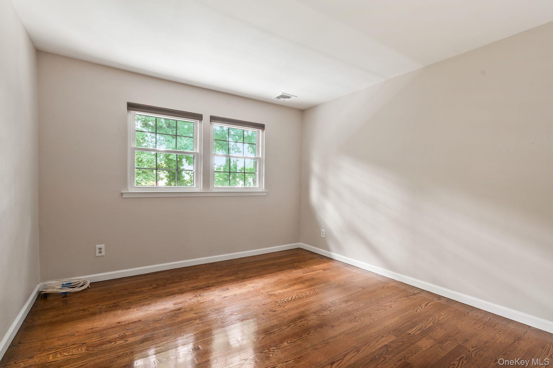 Condo Mechanic  Suffolk County, NY 11743, MLS-899016-16