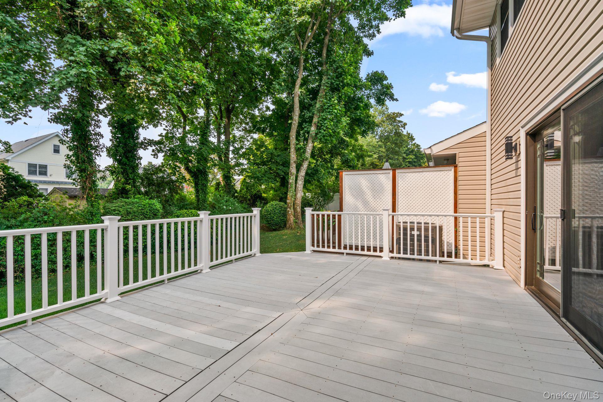 Condo Mechanic  Suffolk County, NY 11743, MLS-899016-19