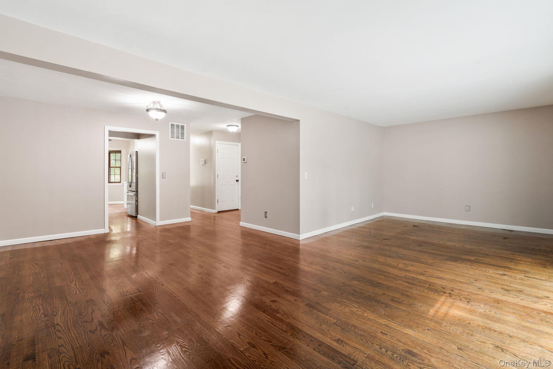 Condo Mechanic  Suffolk County, NY 11743, MLS-899016-7