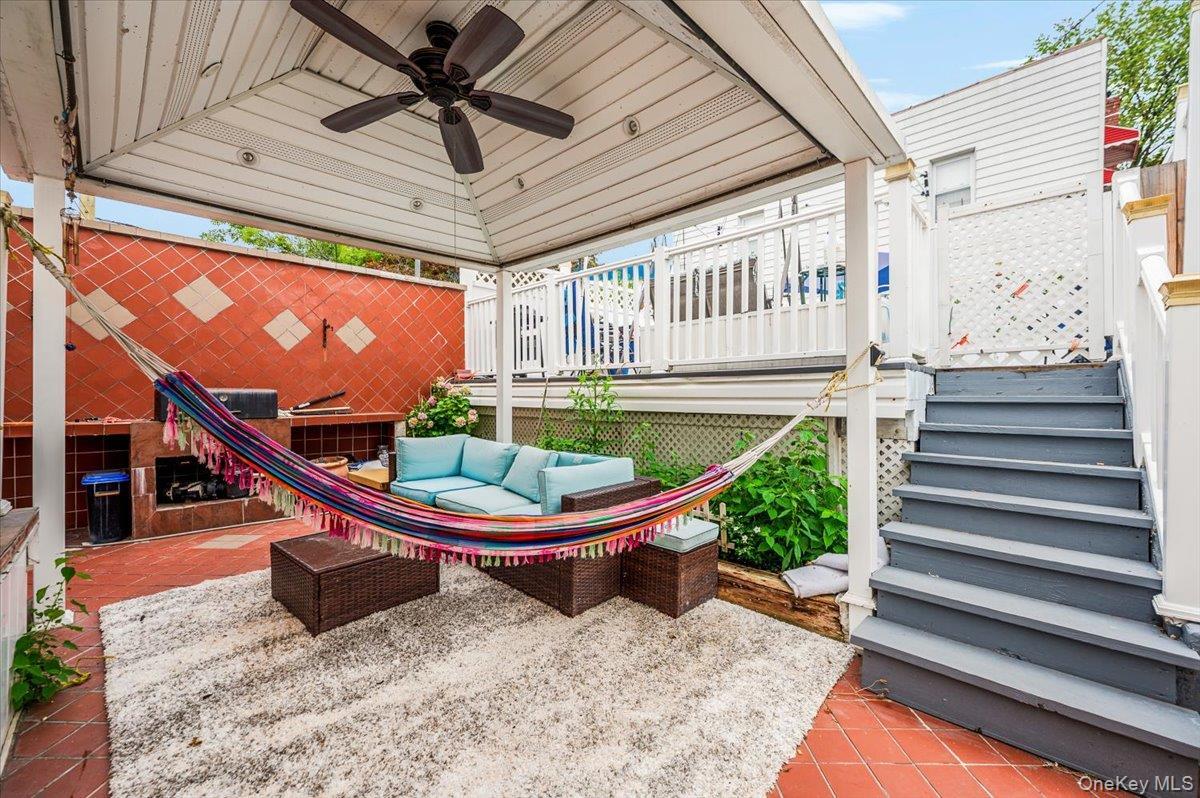 Single Family Woodhull Bronx, NY 10469, MLS-899025-18