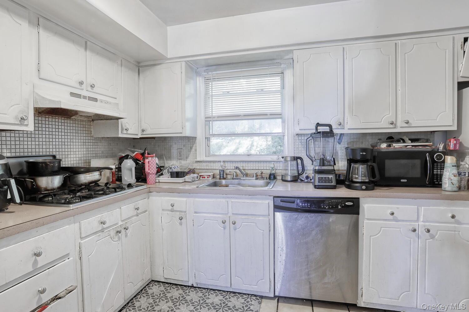 Single Family Rock  Rockland County, NY 10989, MLS-899031-11