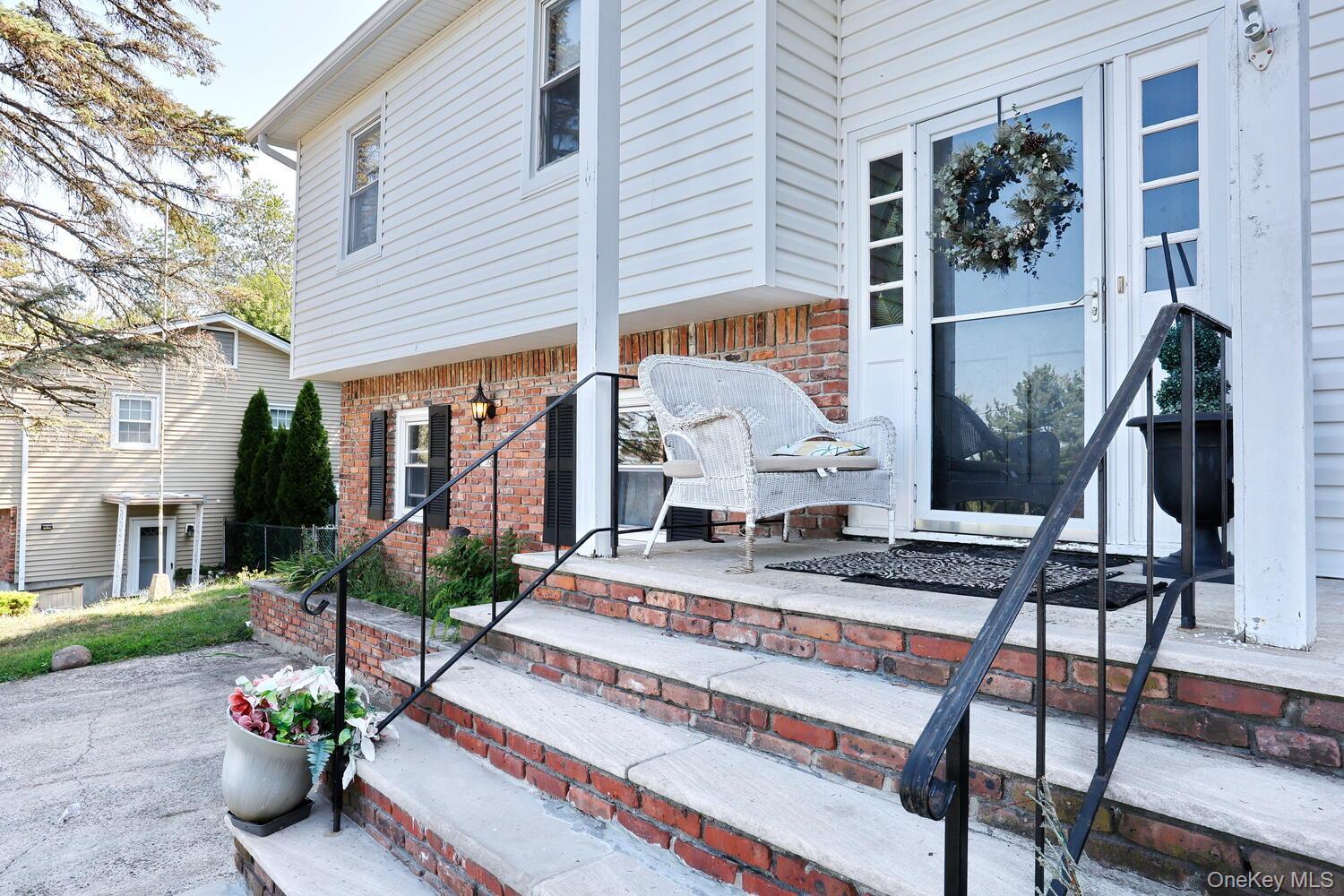 Single Family Rock  Rockland County, NY 10989, MLS-899031-2