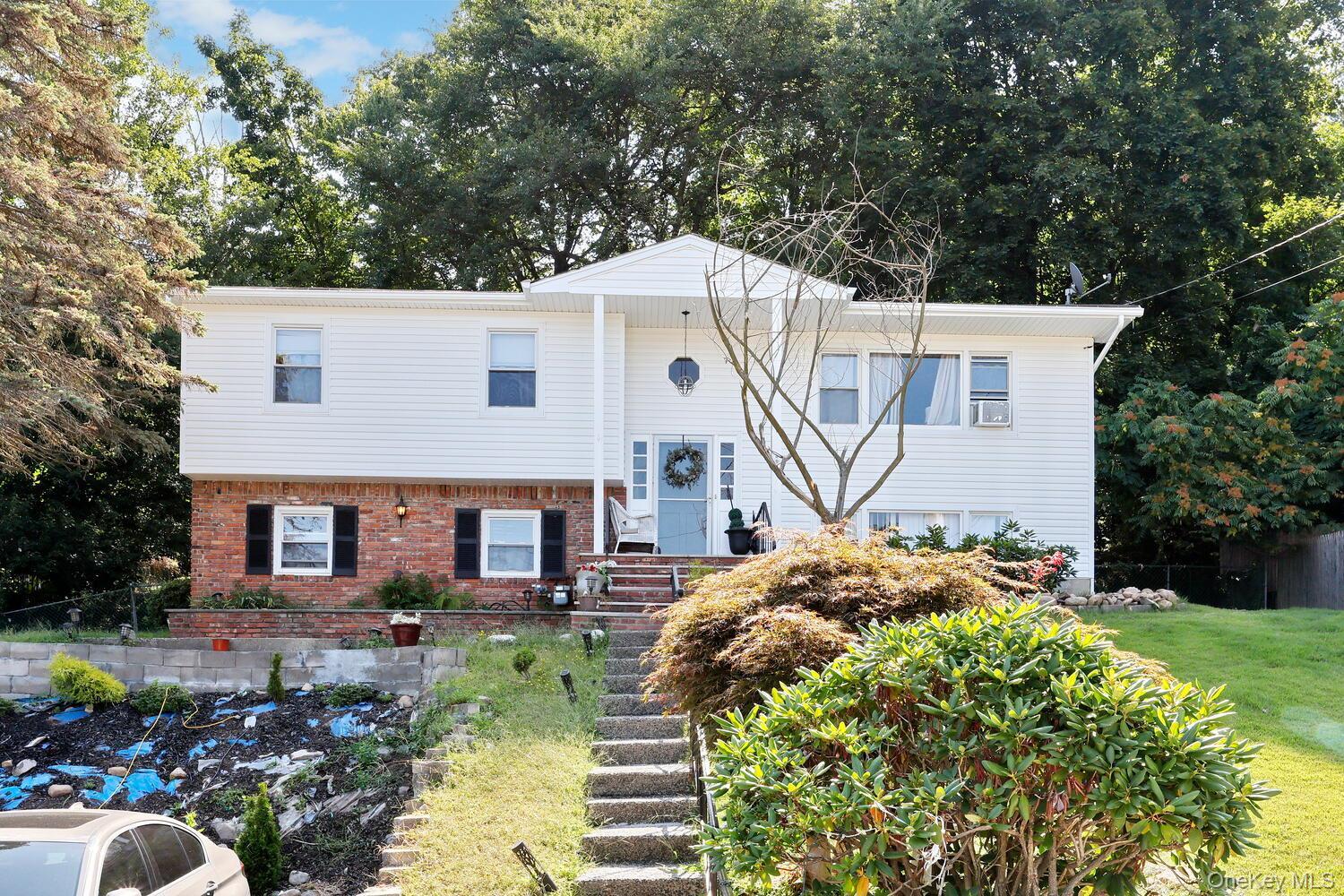 Single Family Rock  Rockland County, NY 10989, MLS-899031-24