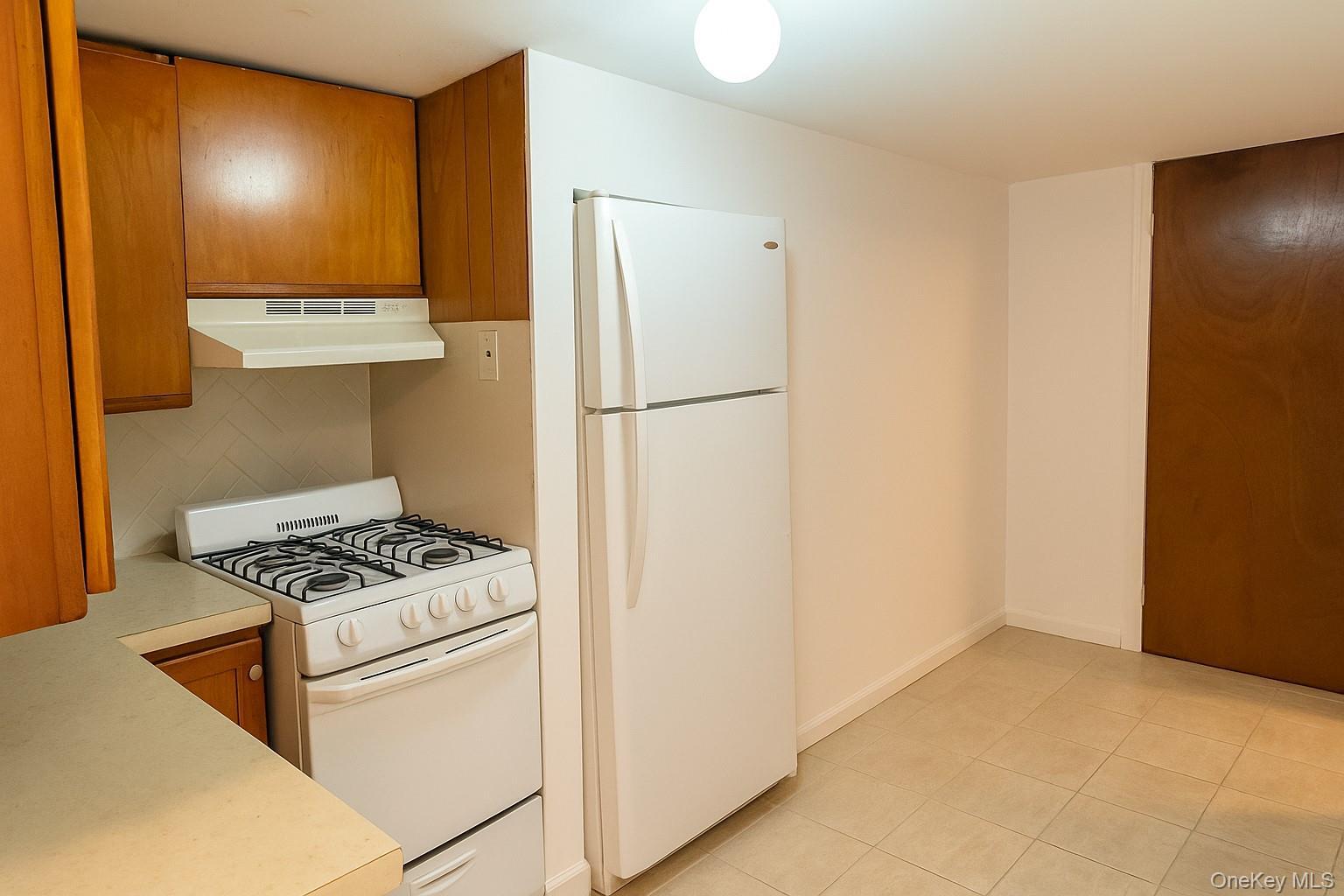 Single Family Duncan  Bronx, NY 10469, MLS-899032-12