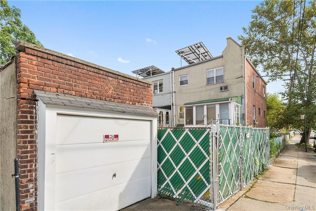 Single Family Duncan  Bronx, NY 10469, MLS-899032-17