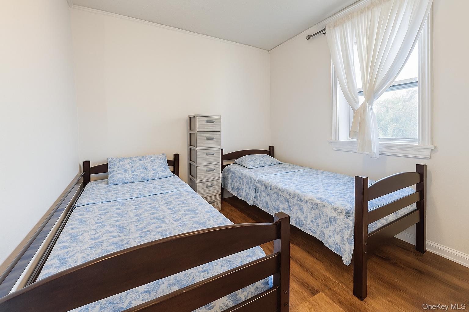 Single Family Duncan  Bronx, NY 10469, MLS-899032-7