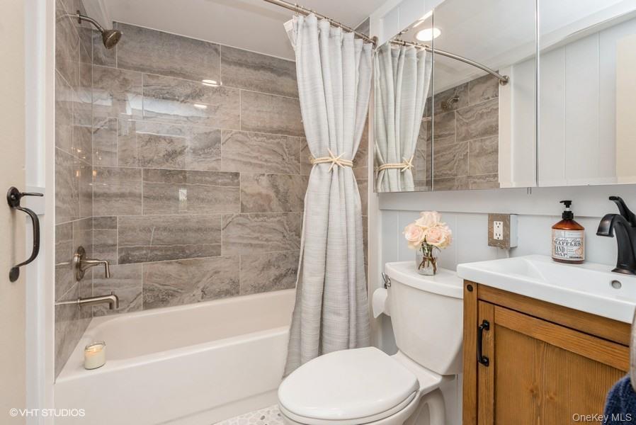 Single Family Stuart  Suffolk County, NY 11702, MLS-899067-17