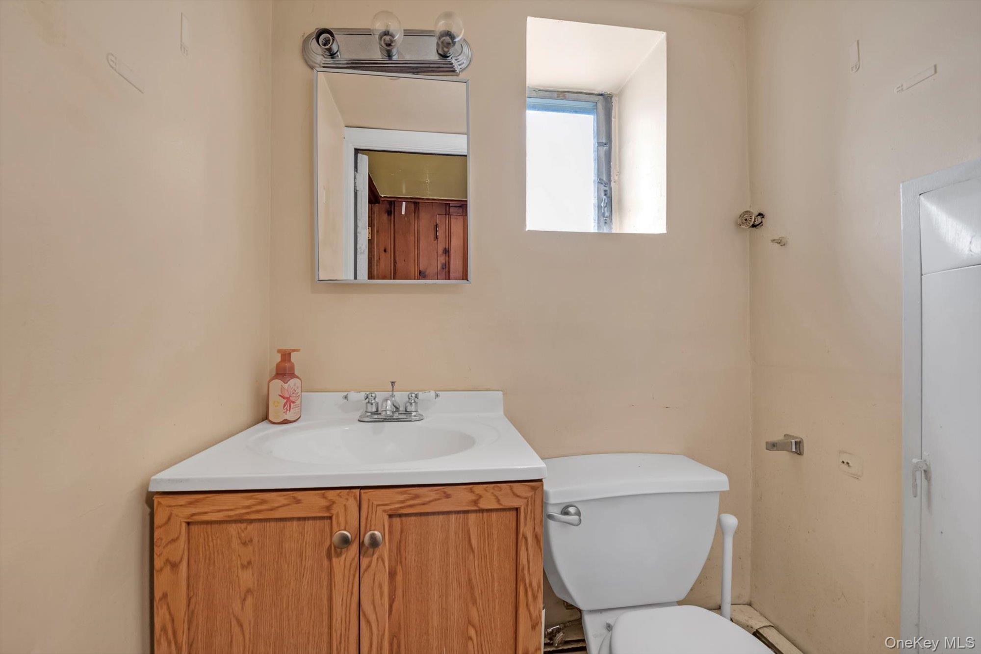 Single Family Edenwald  Bronx, NY 10466, MLS-899199-11