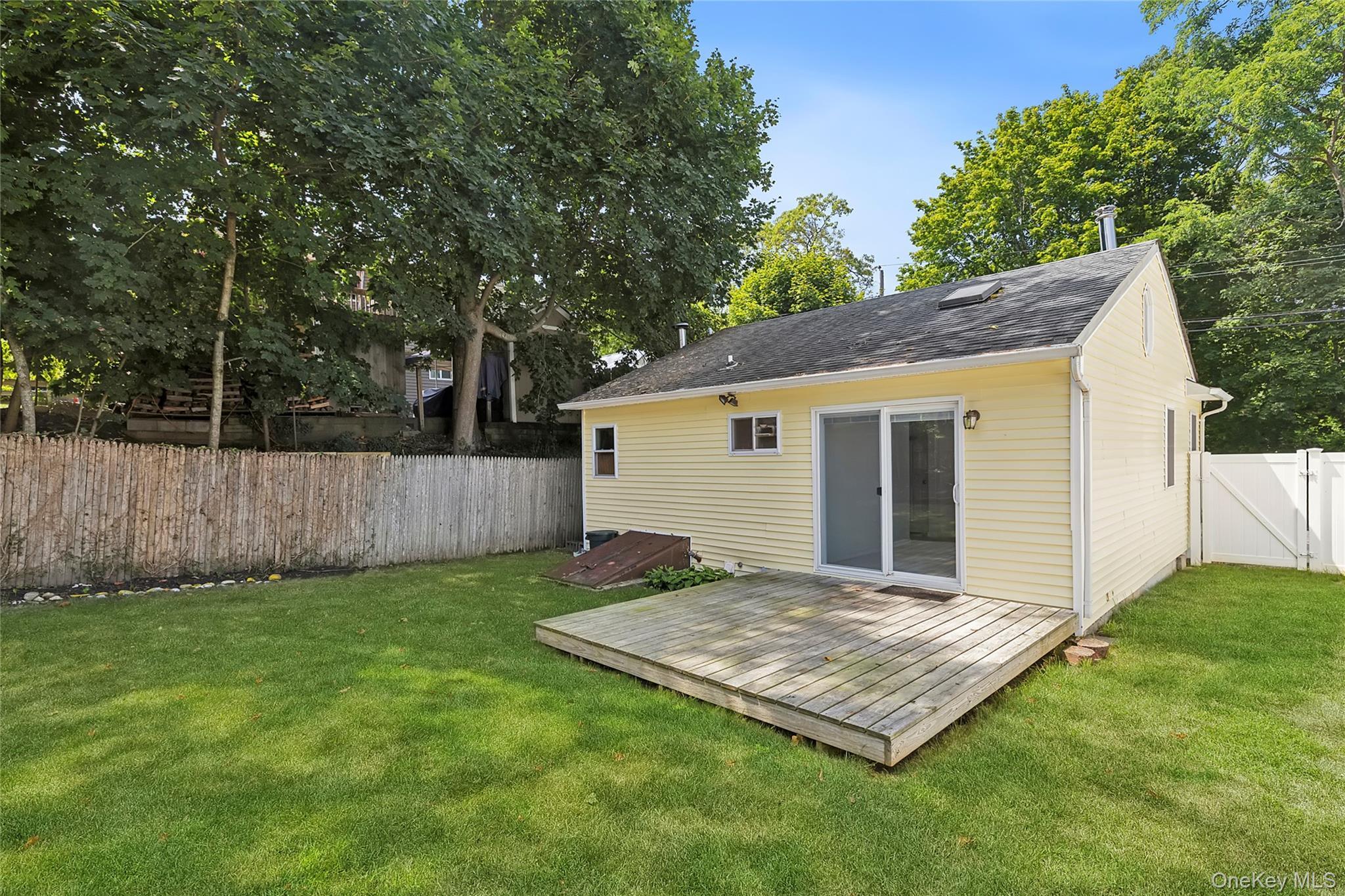 Single Family Dogwood  Suffolk County, NY 11778, MLS-899256-13