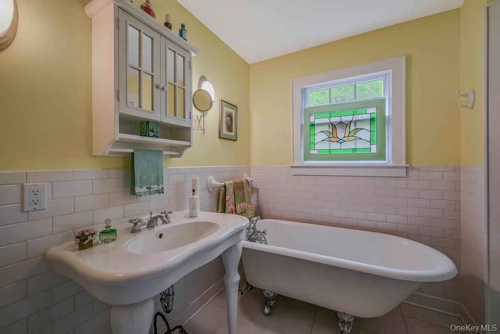 Single Family Green Hill Suffolk County, NY 11944, MLS-899283-29