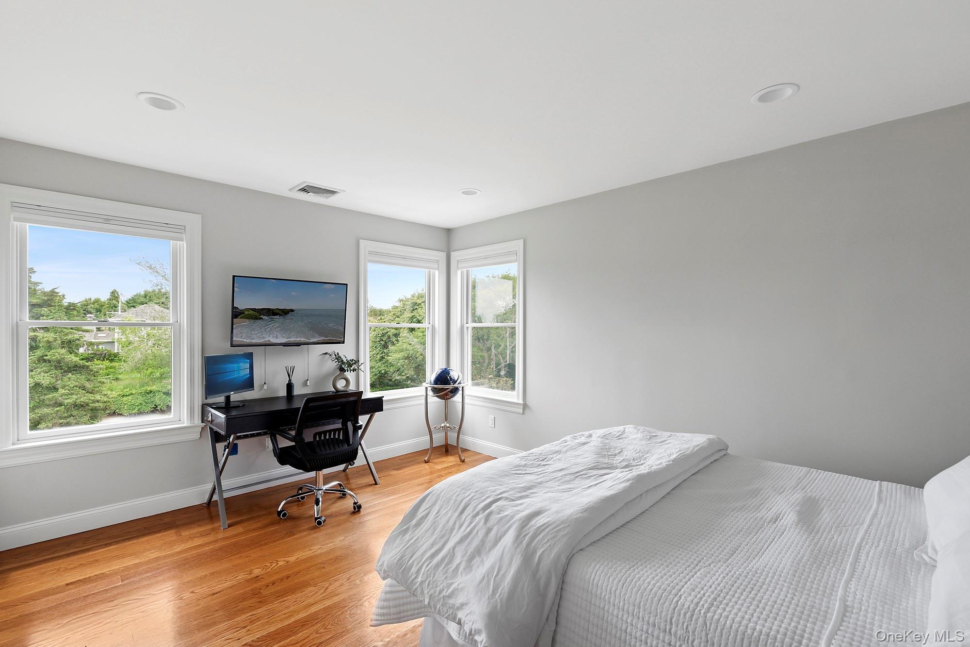 Single Family Woodcock Suffolk County, NY 11960, MLS-899303-23