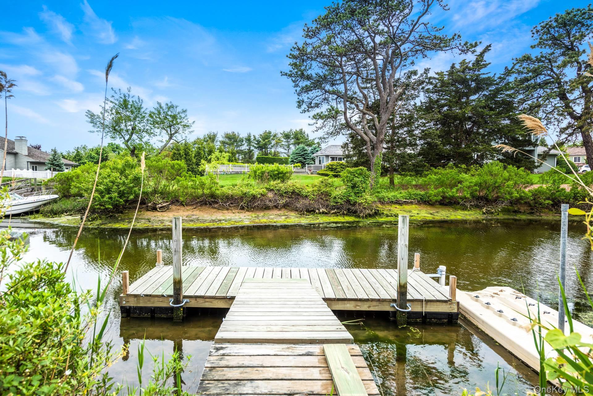 Single Family Woodcock  Suffolk County, NY 11960, MLS-899303-32