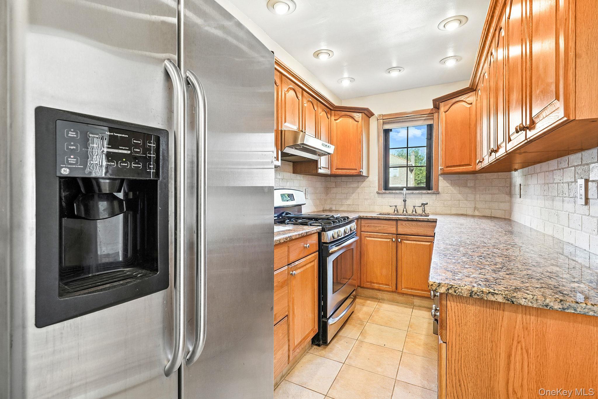 Single Family Rhinelander  Bronx, NY 10461, MLS-899341-13