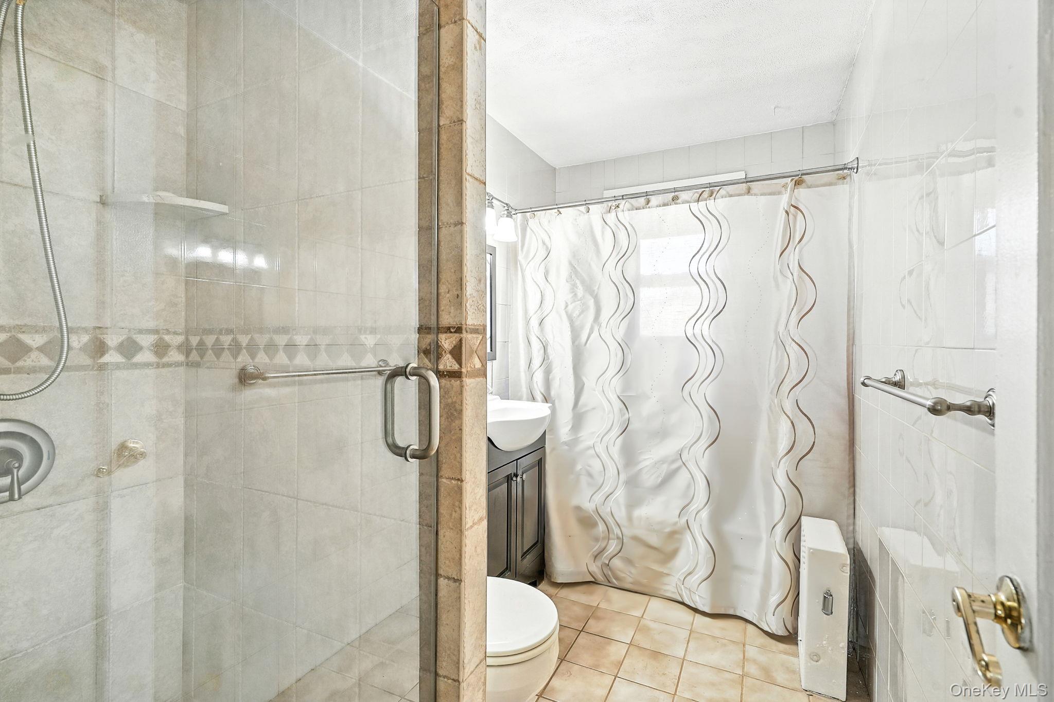 Single Family Rhinelander  Bronx, NY 10461, MLS-899341-22