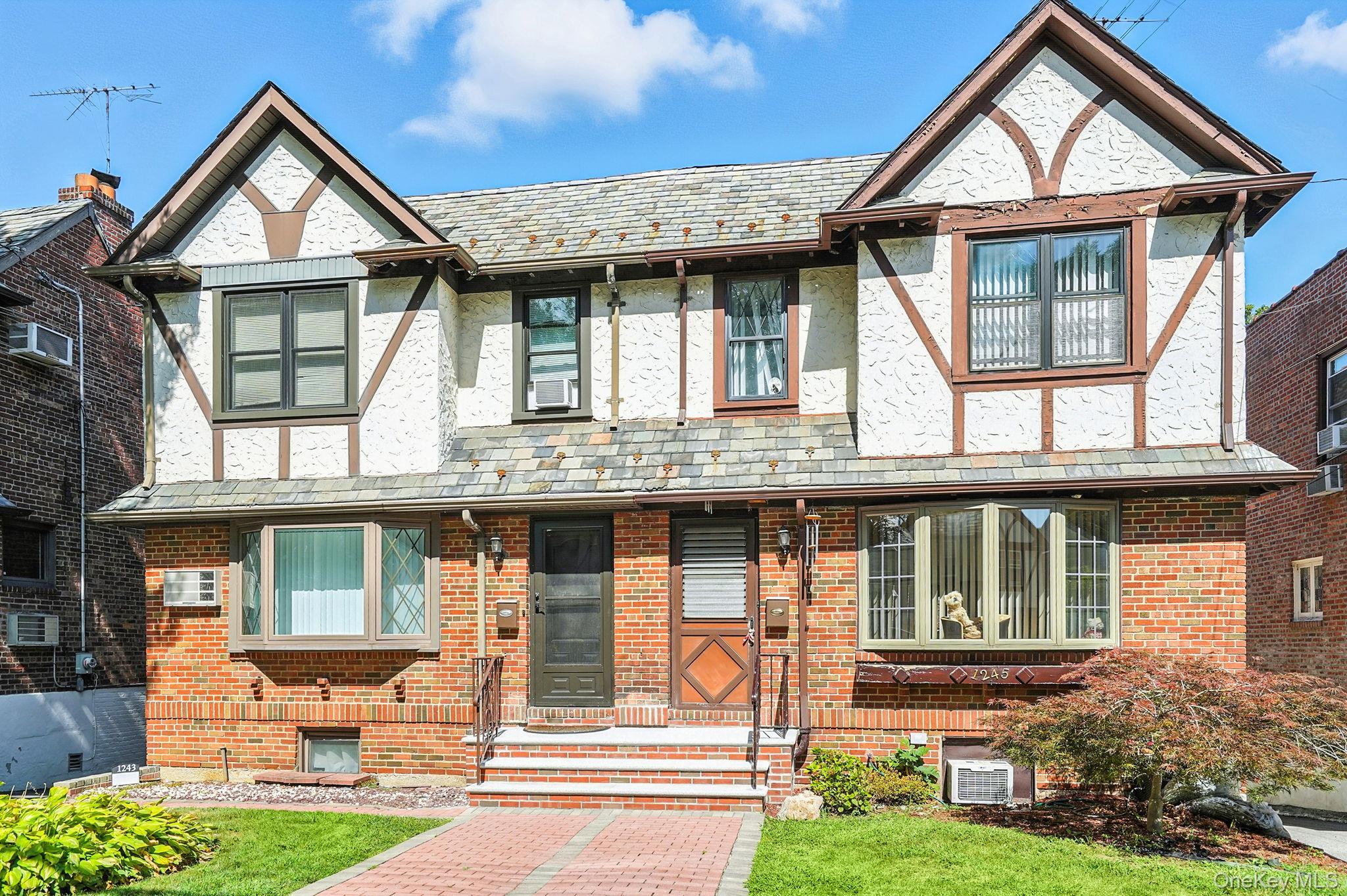 Single Family Rhinelander  Bronx, NY 10461, MLS-899341-30