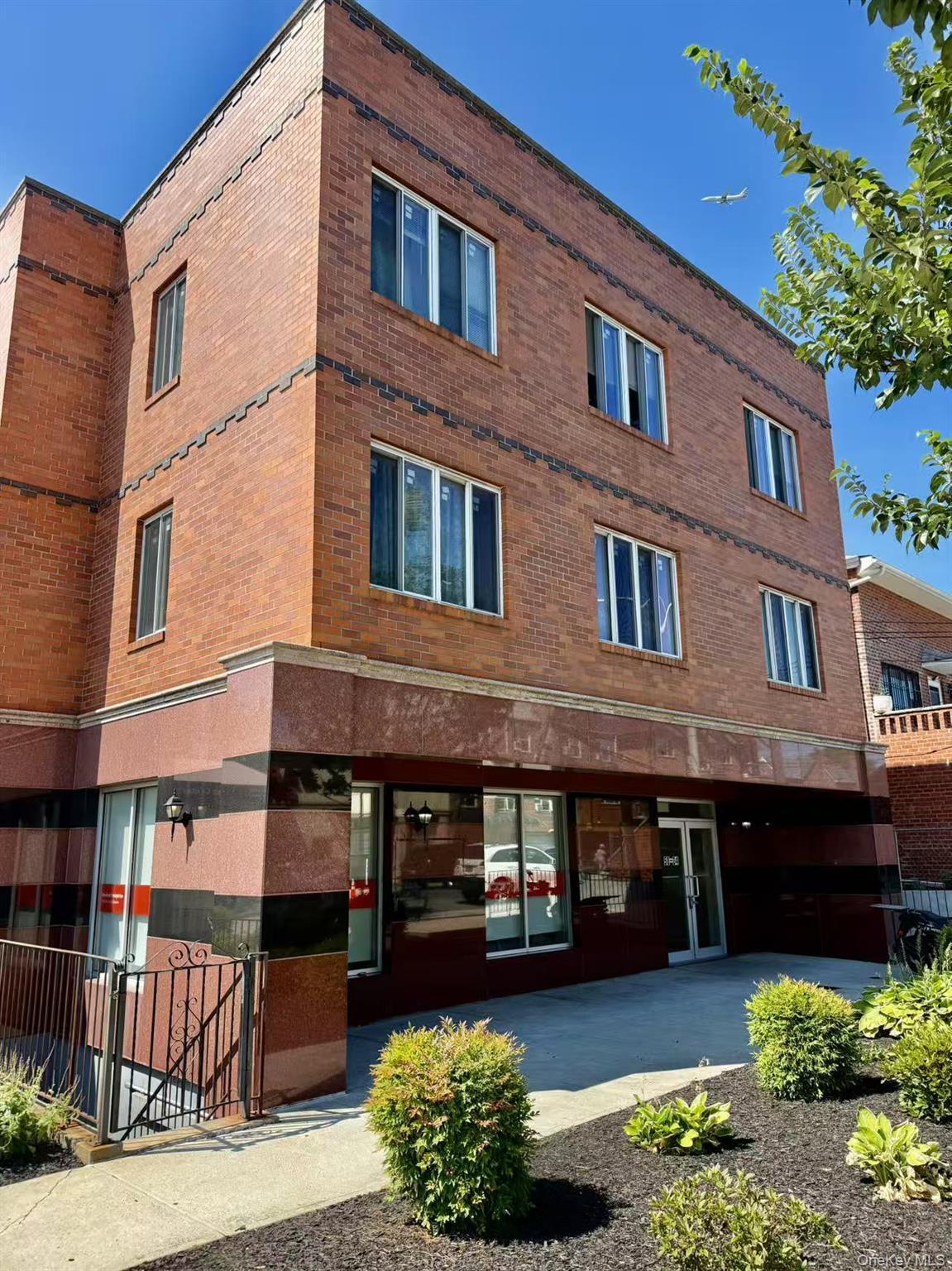 Condo Main  Queens, NY 11355, MLS-899357-8