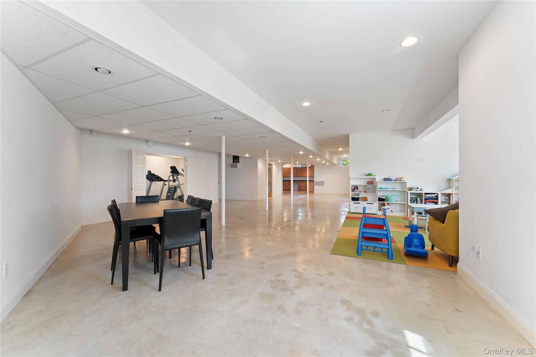 Single Family Belmont Westchester County, NY 10533, MLS-899362-31