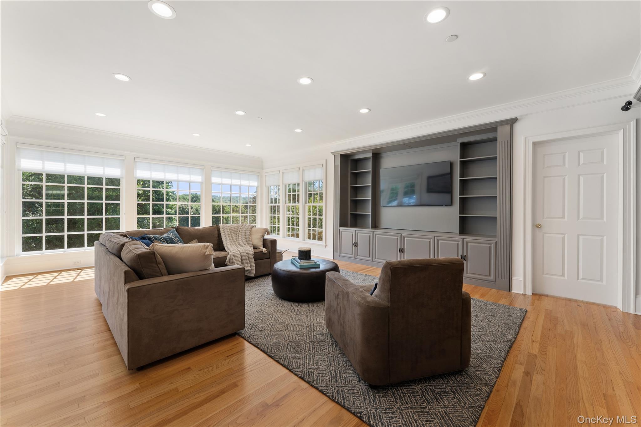 Single Family Belmont Westchester County, NY 10533, MLS-899362-8