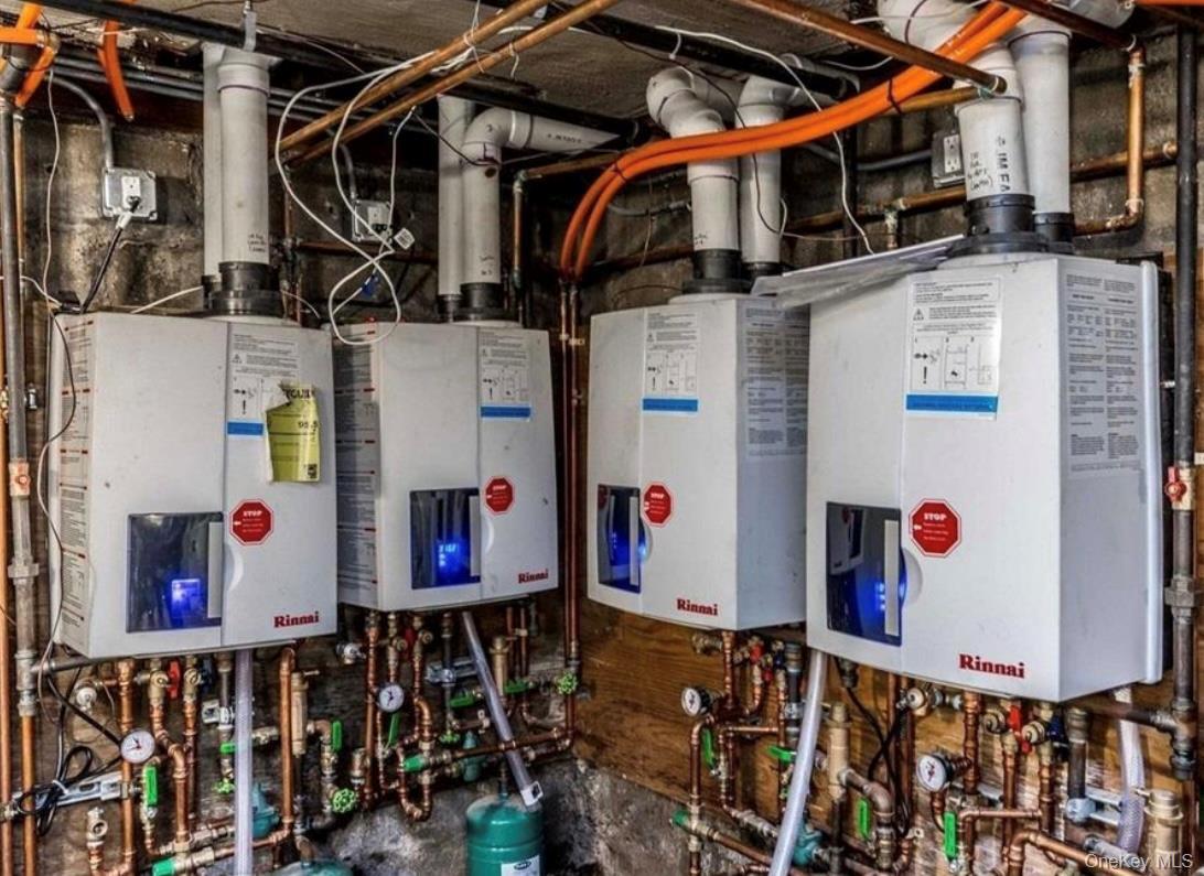 Single Family Fairview Nassau County, NY 11550, MLS-899423-7