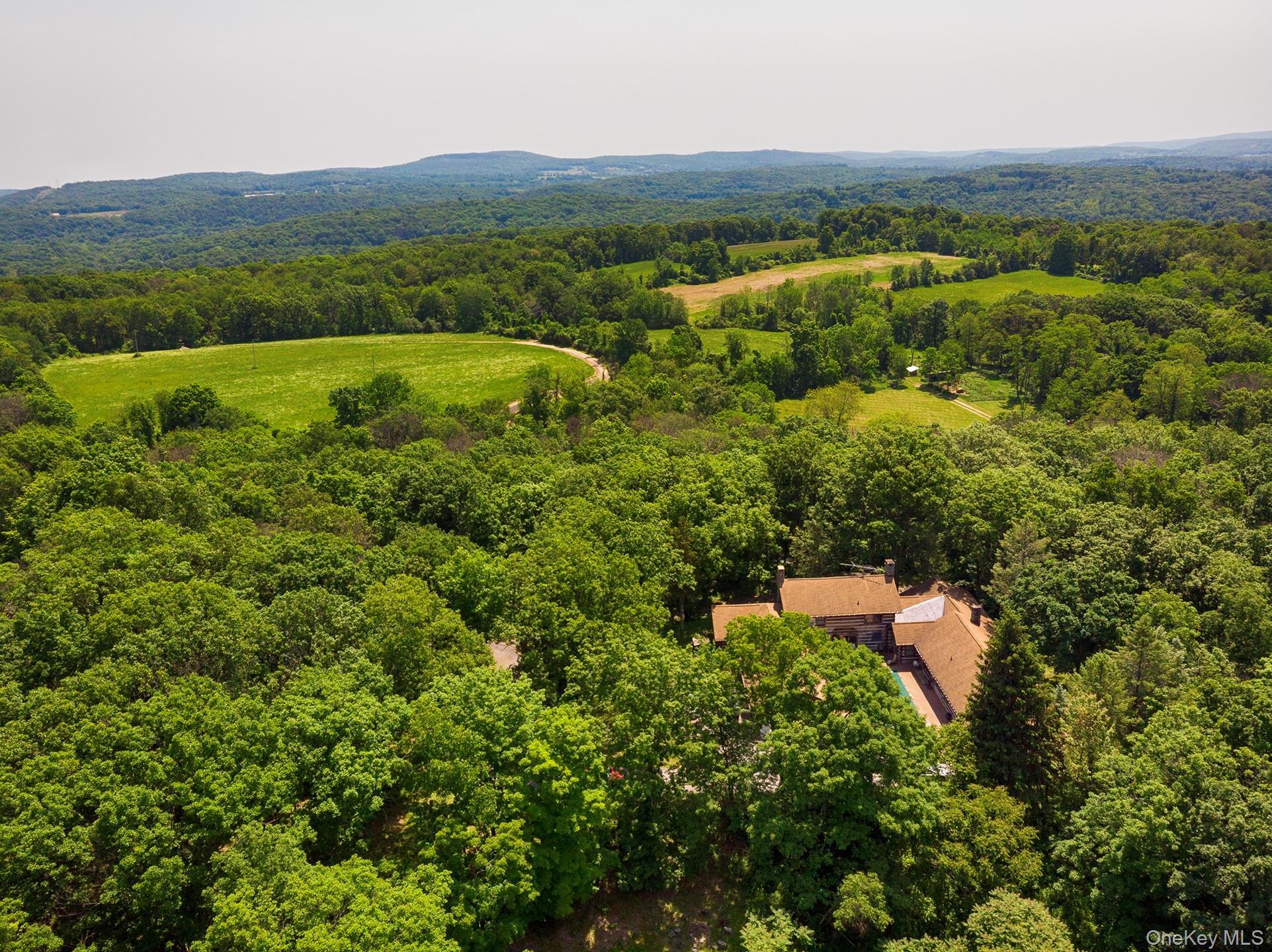 Single Family Rossway  Dutchess County, NY 12540, MLS-899427-39