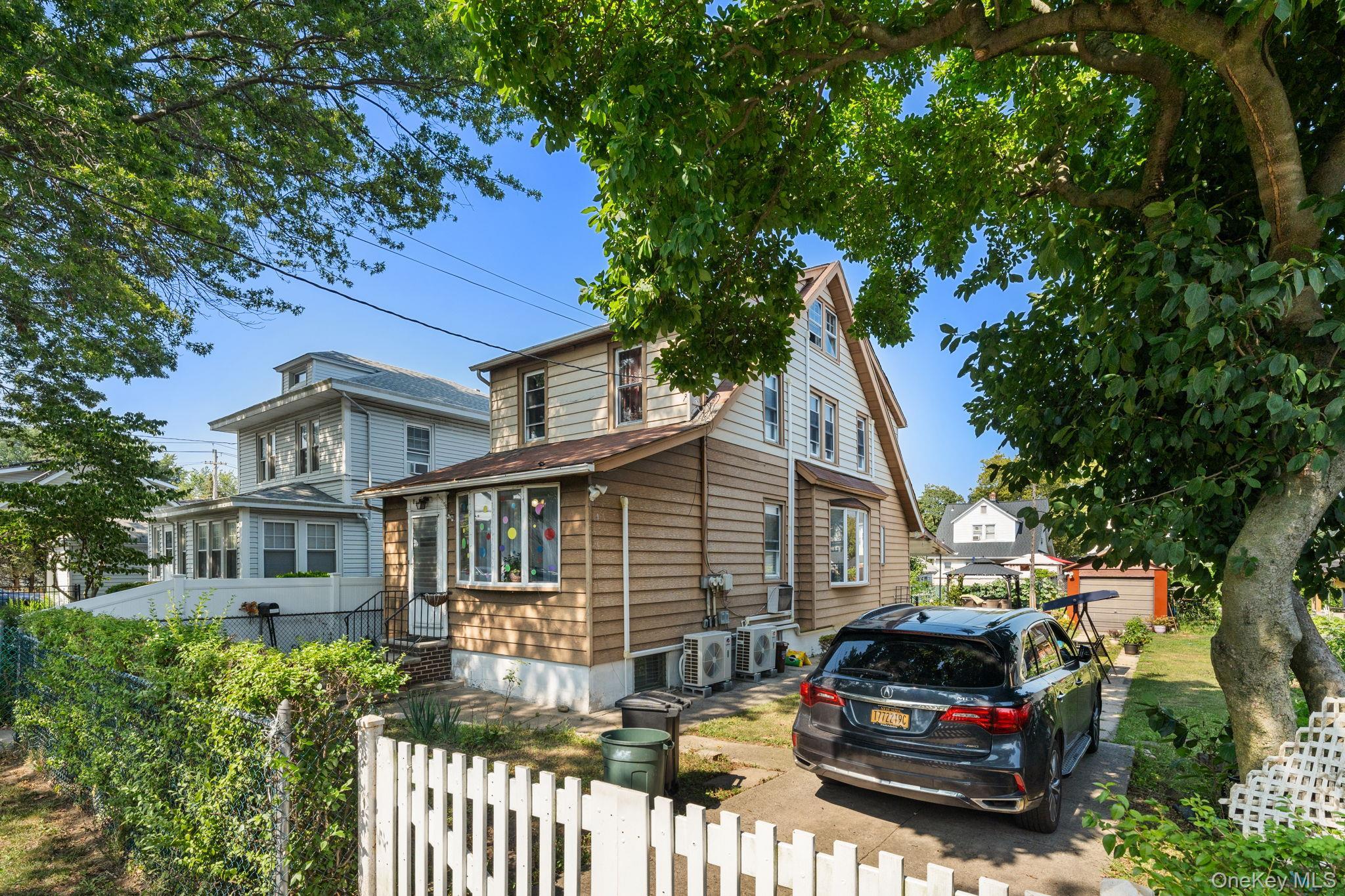 Single Family Logan  Bronx, NY 10465, MLS-899471-2