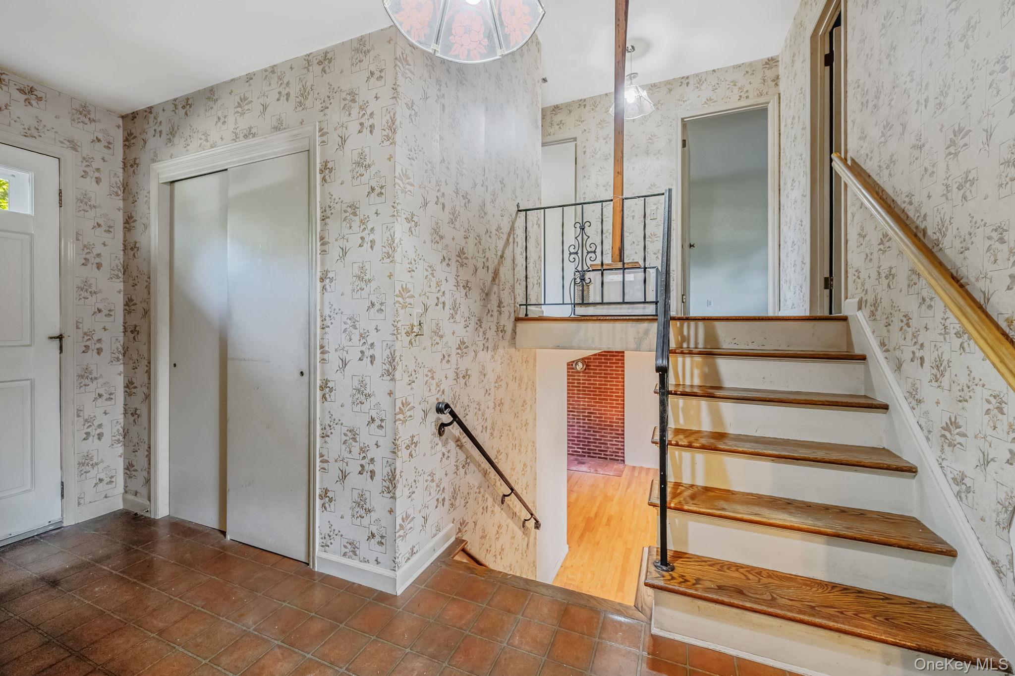 Single Family Easterly Suffolk County, NY 11946, MLS-899491-10