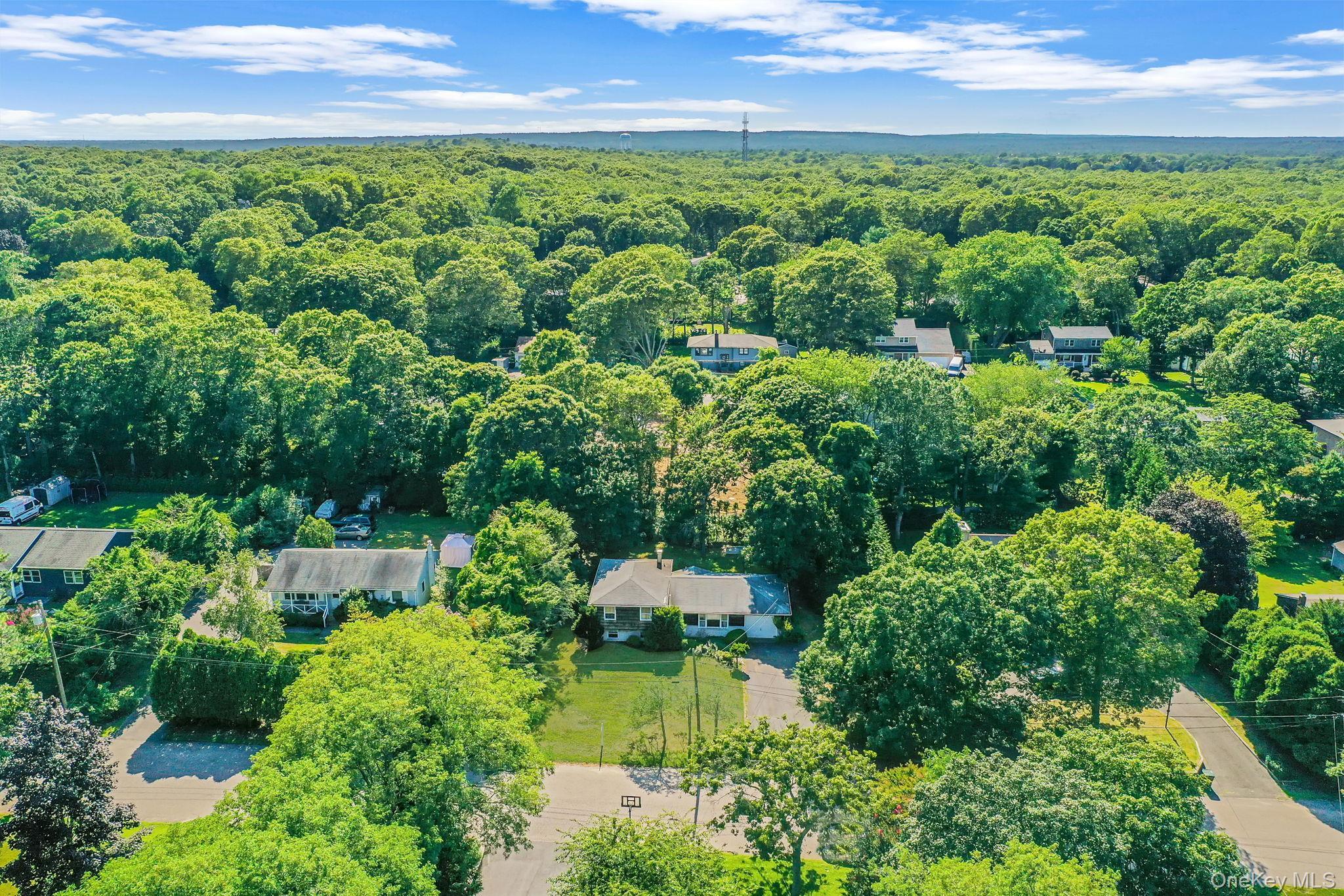 Single Family Easterly Suffolk County, NY 11946, MLS-899491-25