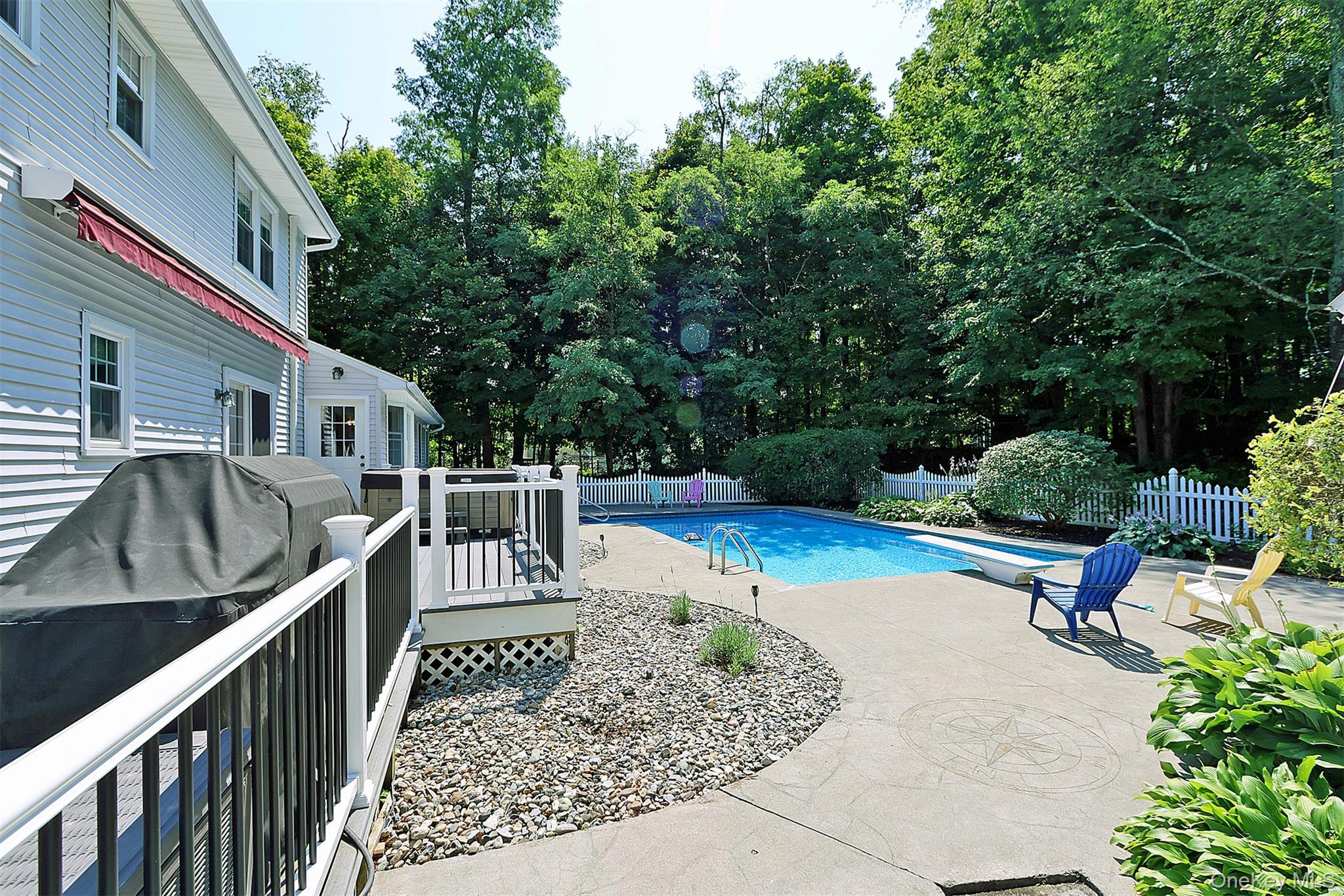 Single Family Thornhill  Dutchess County, NY 12569, MLS-899494-8