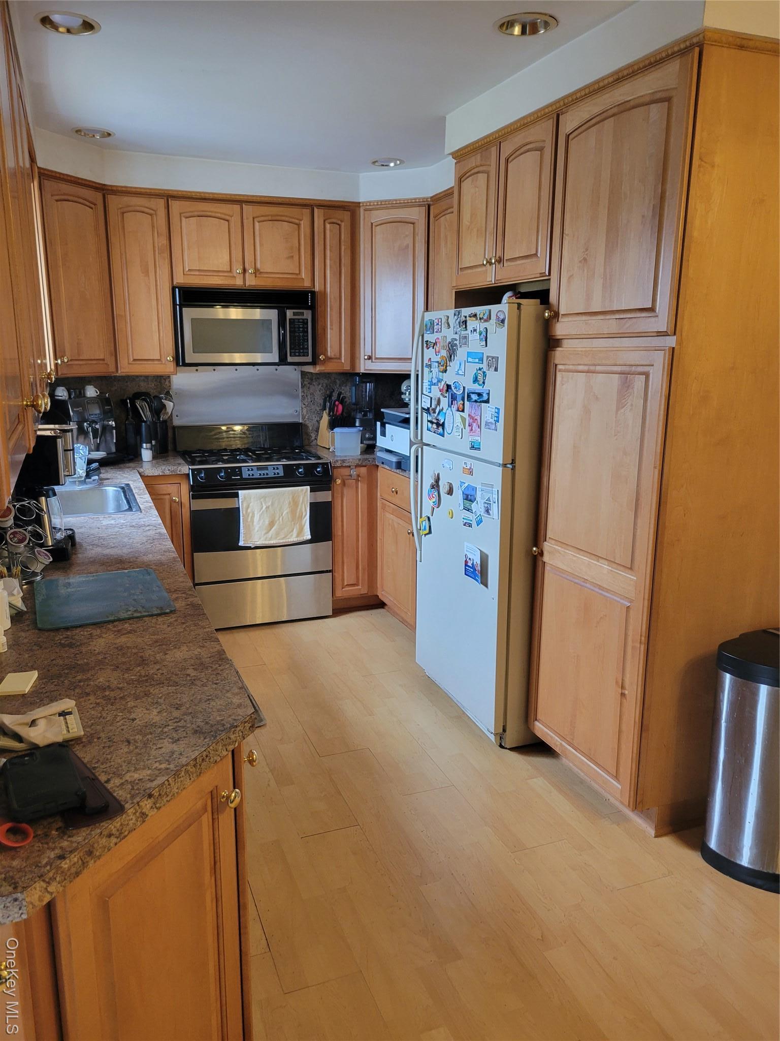 Single Family Barracuda Suffolk County, NY 11942, MLS-899505-3