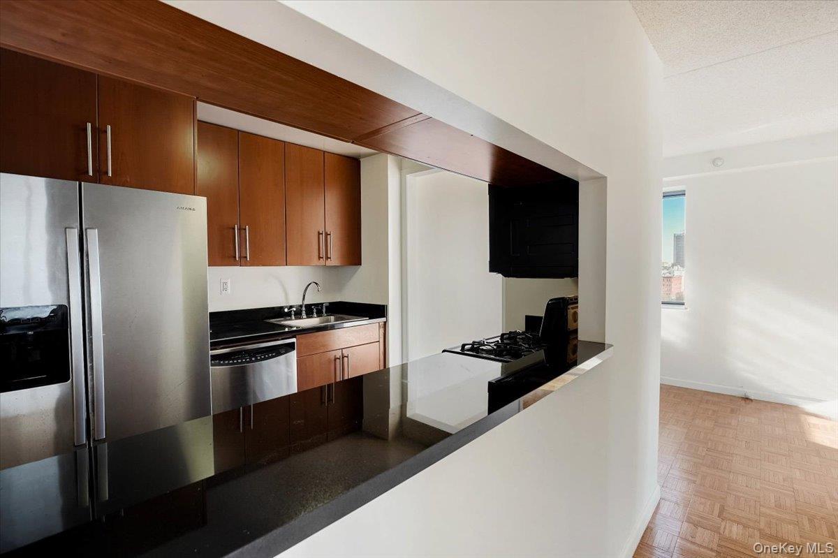 Apartment 135th  Manhattan, NY 10030, MLS-899516-16