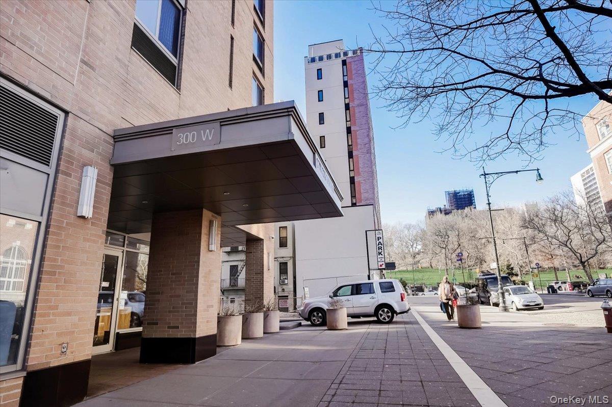 Apartment 135th  Manhattan, NY 10030, MLS-899516-3