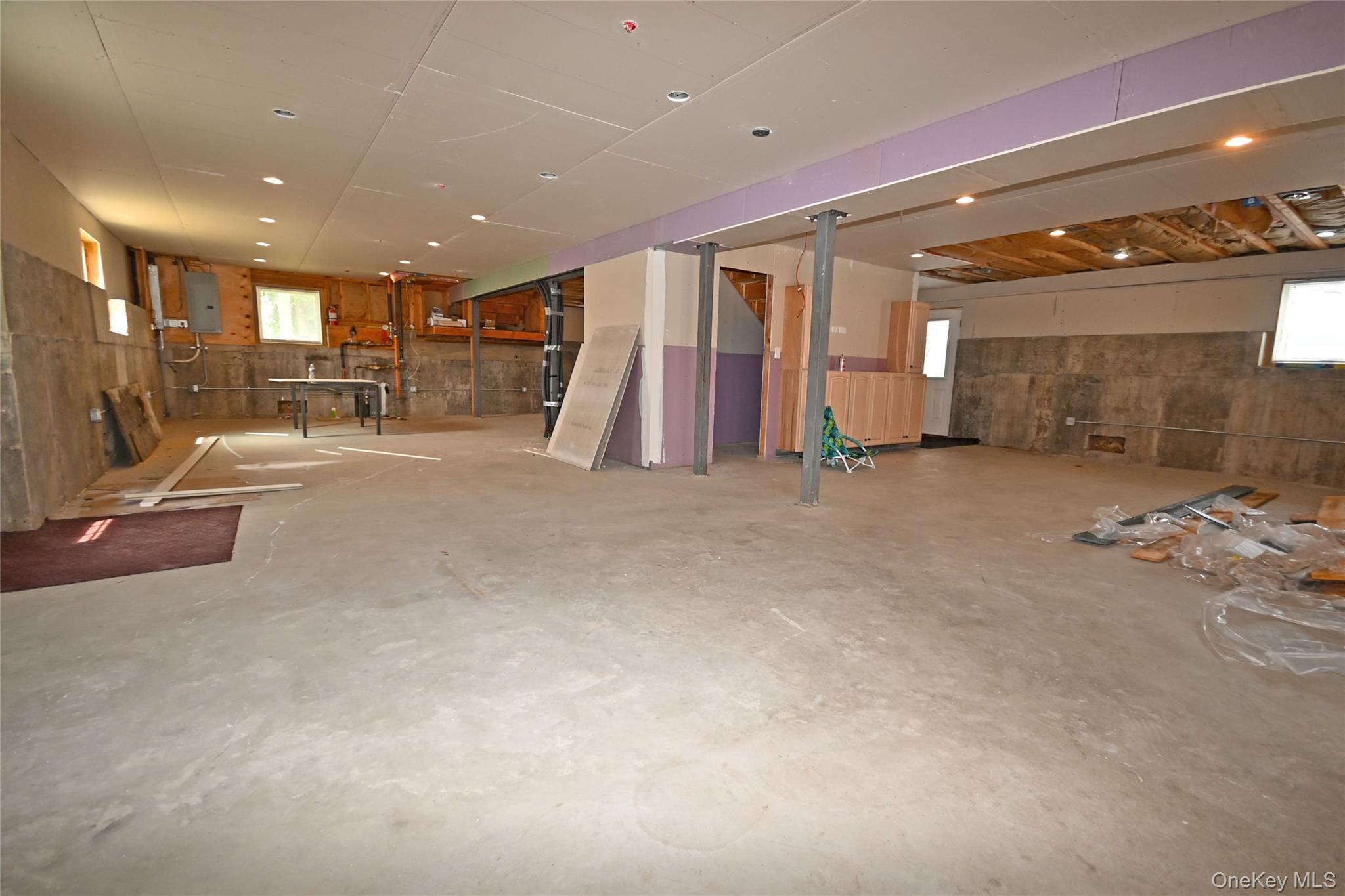 Single Family East Nassau County, NY 11518, MLS-899526-40