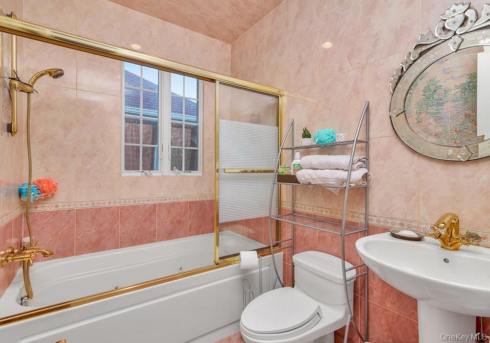 Single Family Kildare Queens, NY 11432, MLS-899567-20