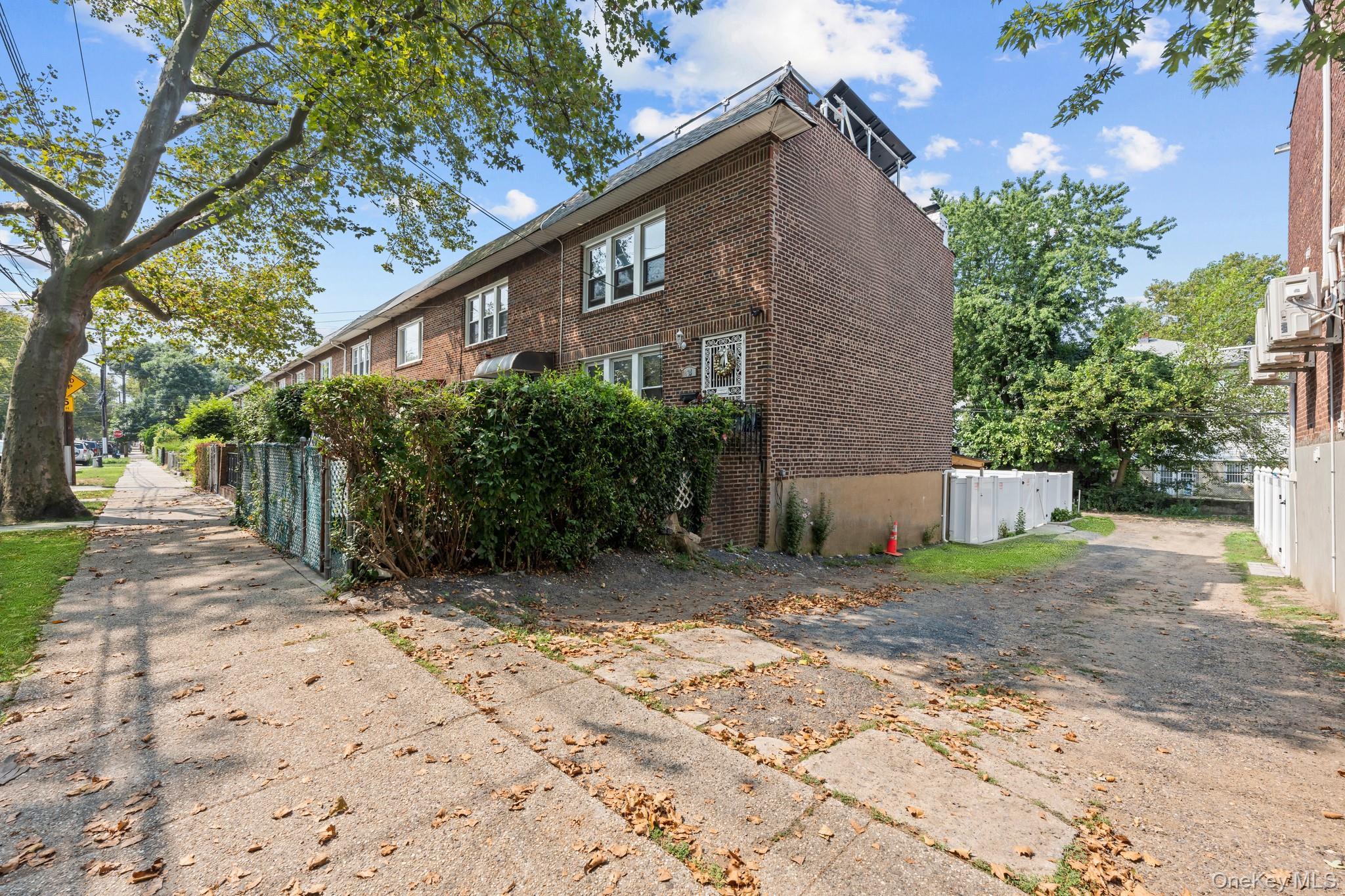 Single Family 145th  Queens, NY 11436, MLS-899581-3