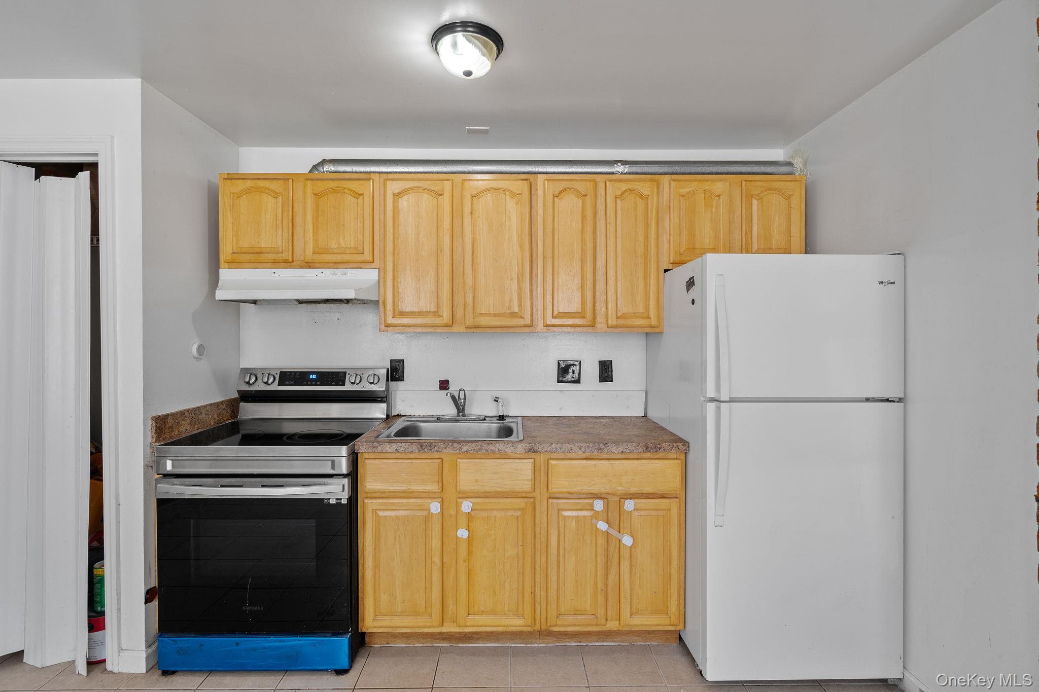 Single Family Lander  Orange County, NY 12550, MLS-899601-5