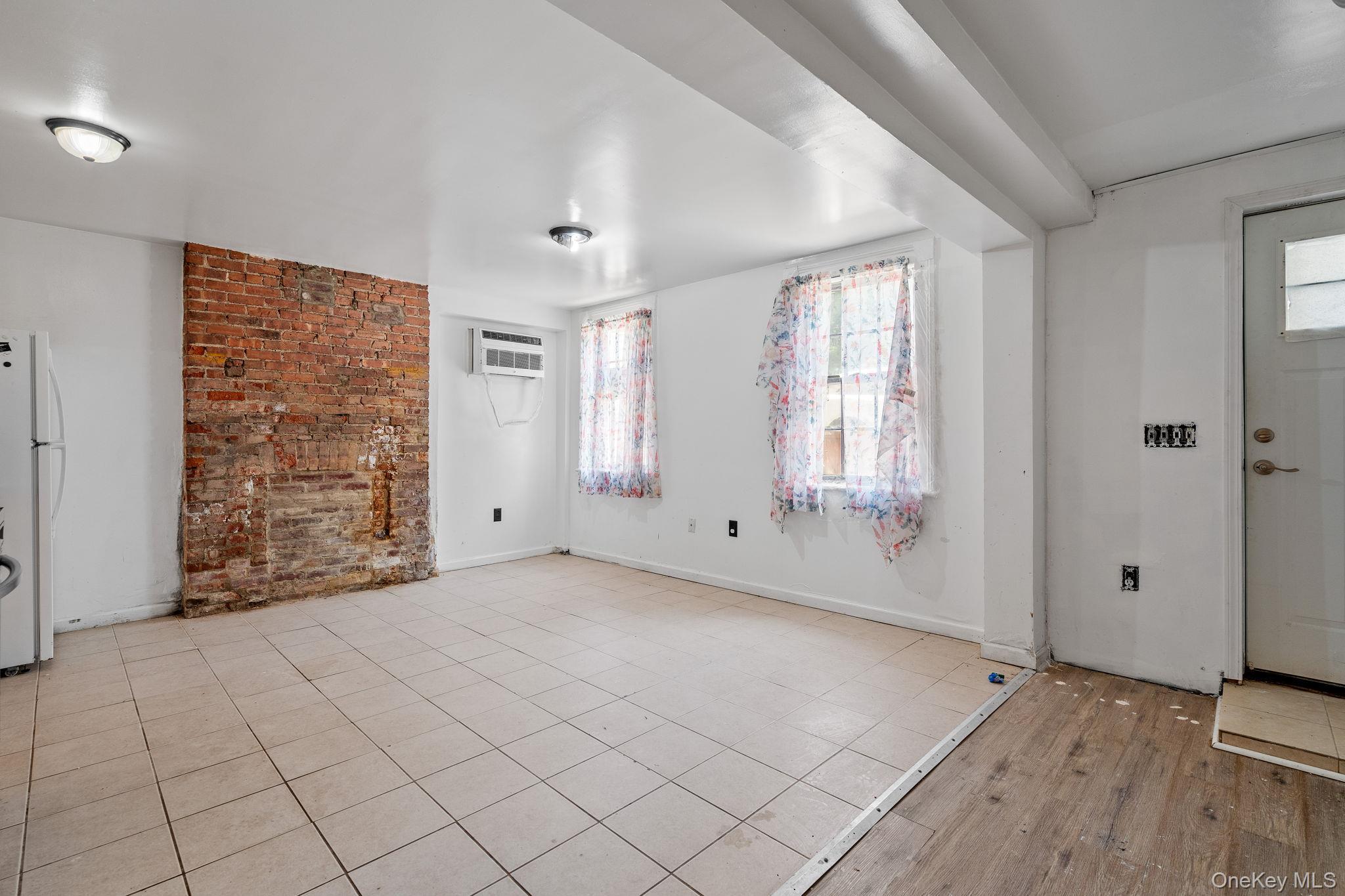 Single Family Lander  Orange County, NY 12550, MLS-899601-7