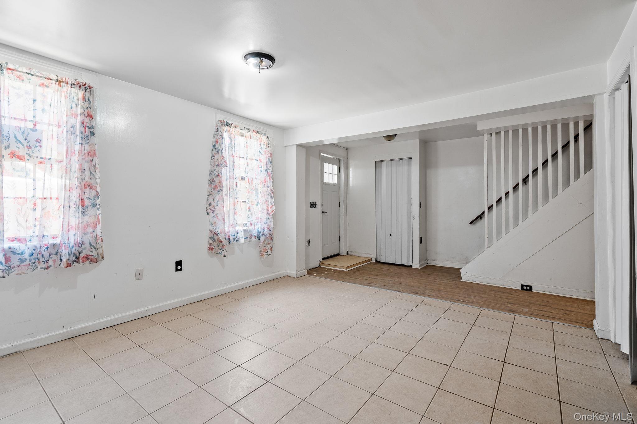 Single Family Lander  Orange County, NY 12550, MLS-899601-8