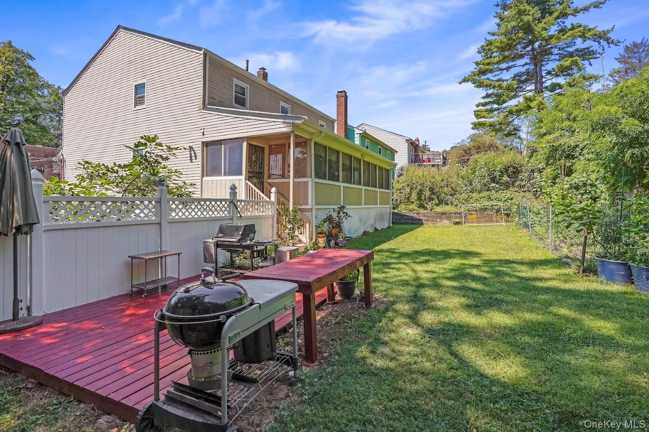 Single Family Montague Westchester County, NY 10703, MLS-899609-23