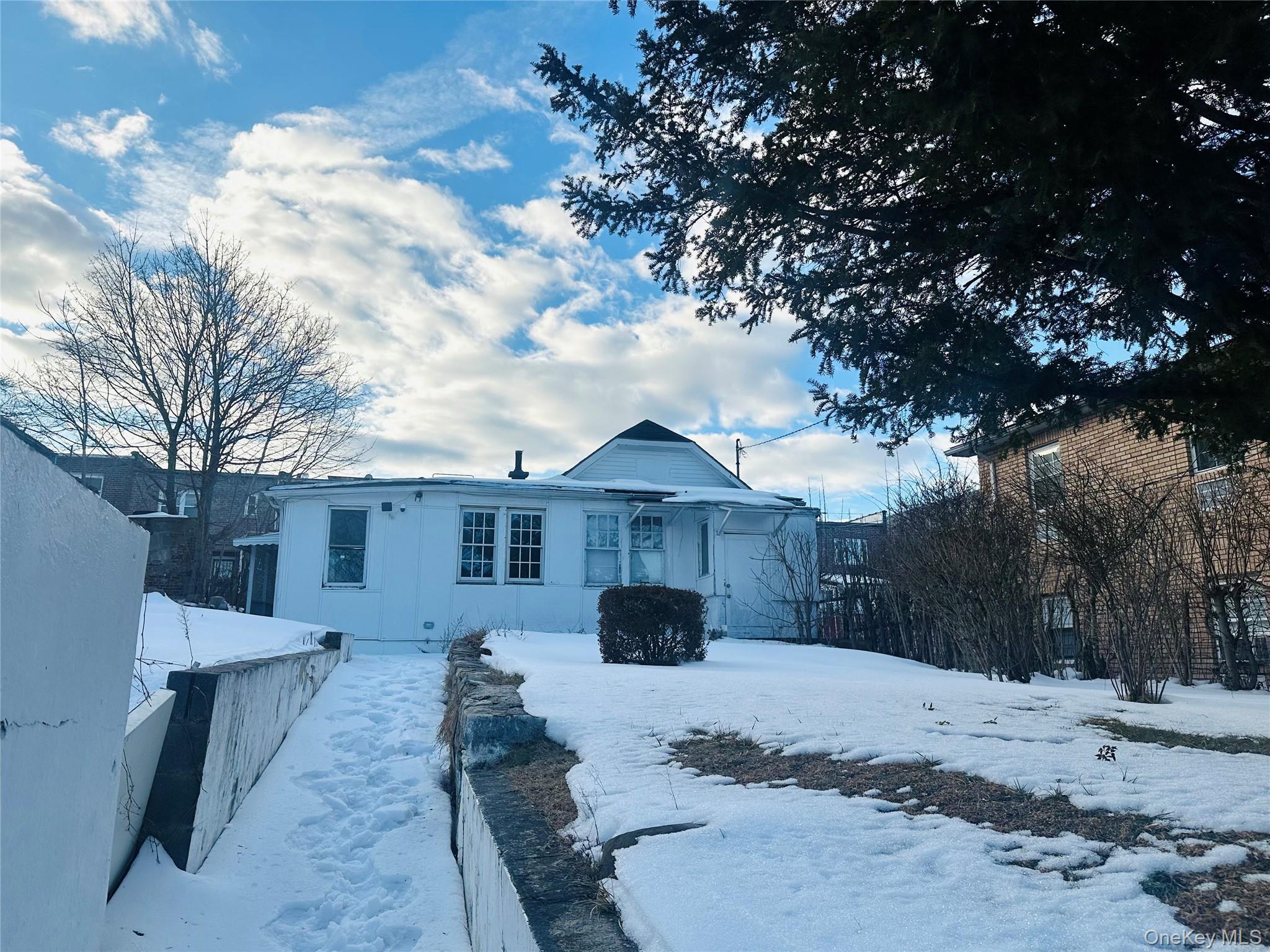 Single Family Yates Bronx, NY 10469, MLS-899632-7