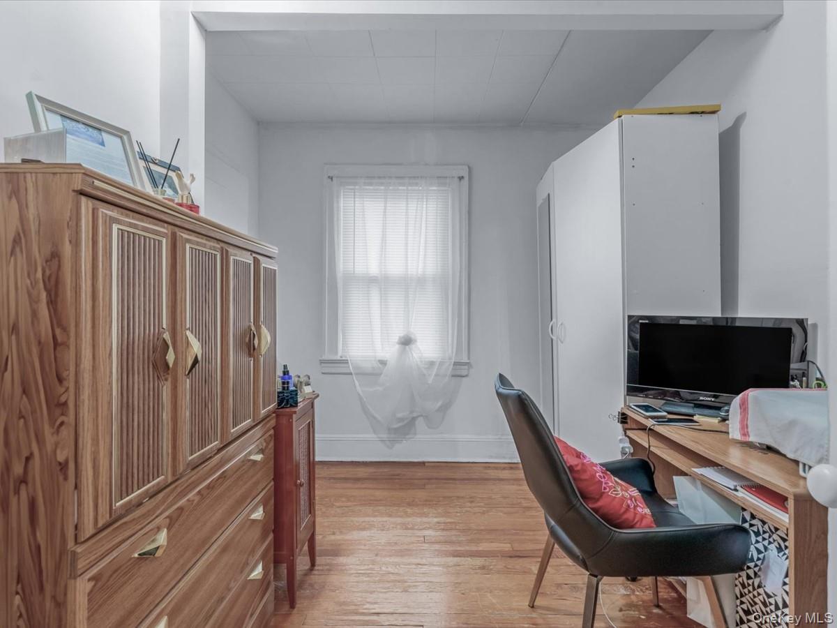 Single Family 1  Nassau County, NY 11040, MLS-899662-13