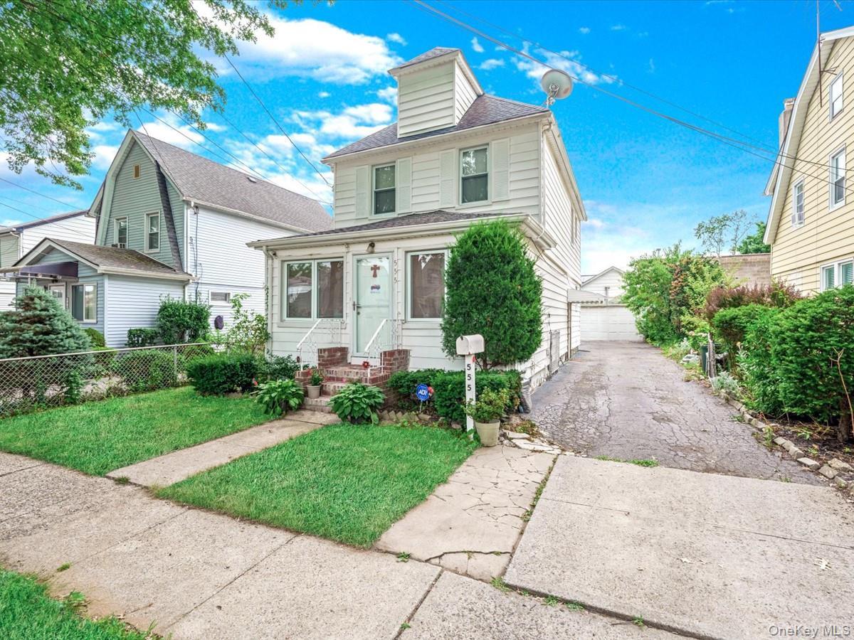 Single Family 1  Nassau County, NY 11040, MLS-899662-2