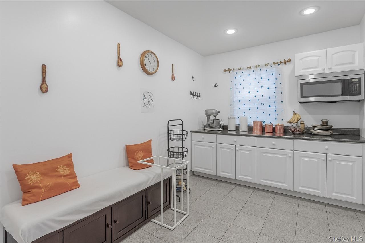 Single Family 1  Nassau County, NY 11040, MLS-899662-8