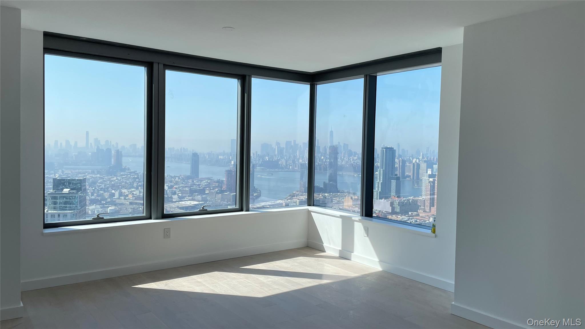 Condo Court Square W  Queens, NY 11101, MLS-899674-4