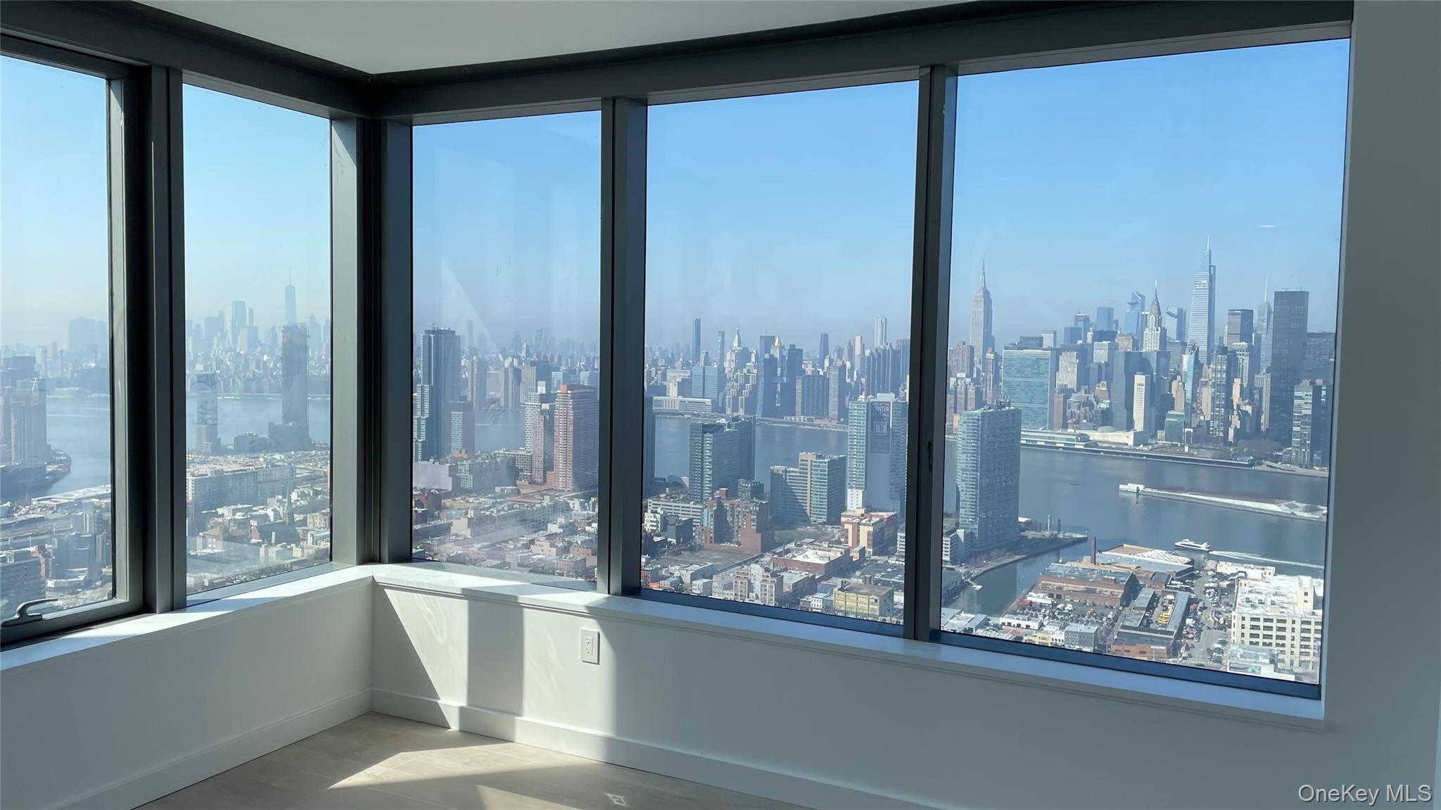 Condo Court Square W  Queens, NY 11101, MLS-899674-5