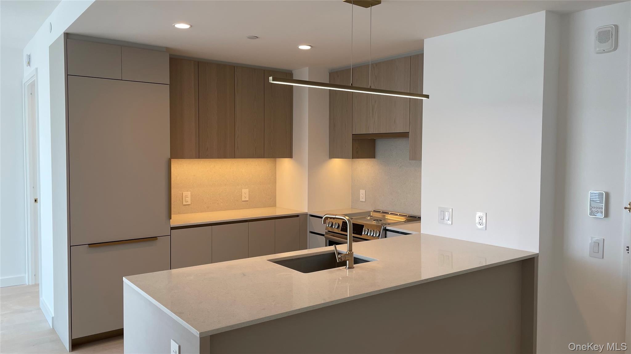 Condo Court Square W  Queens, NY 11101, MLS-899674-6