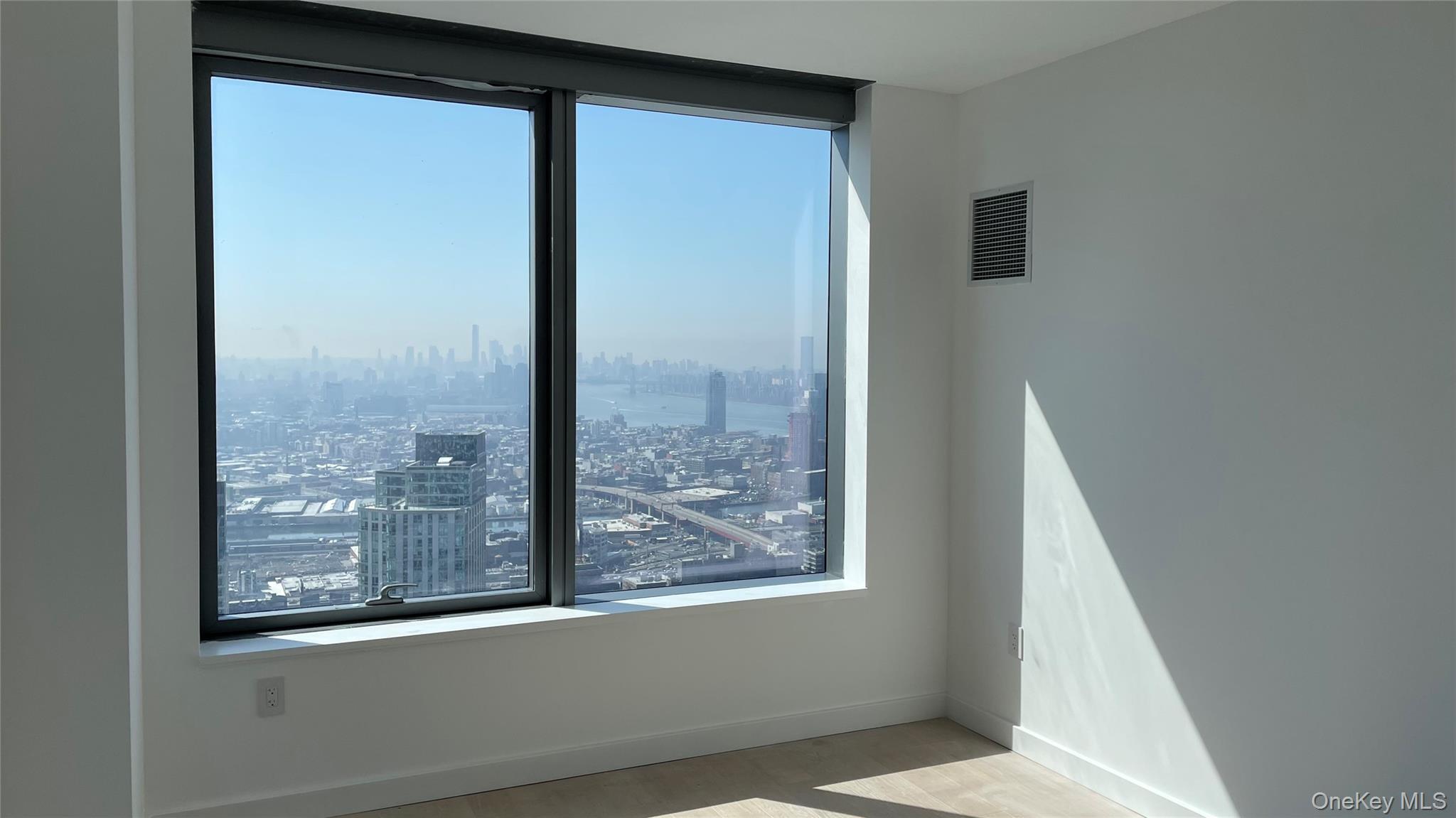 Condo Court Square W  Queens, NY 11101, MLS-899674-7